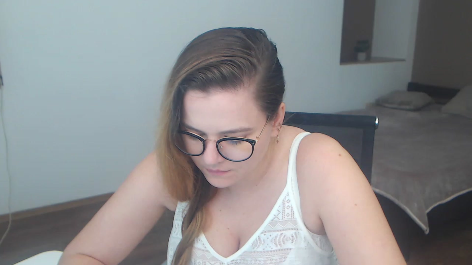 Gallery image thumbnail from KellyKleine's myfreecams stream on, 04/15/2023, 16:03 image 9 of 20