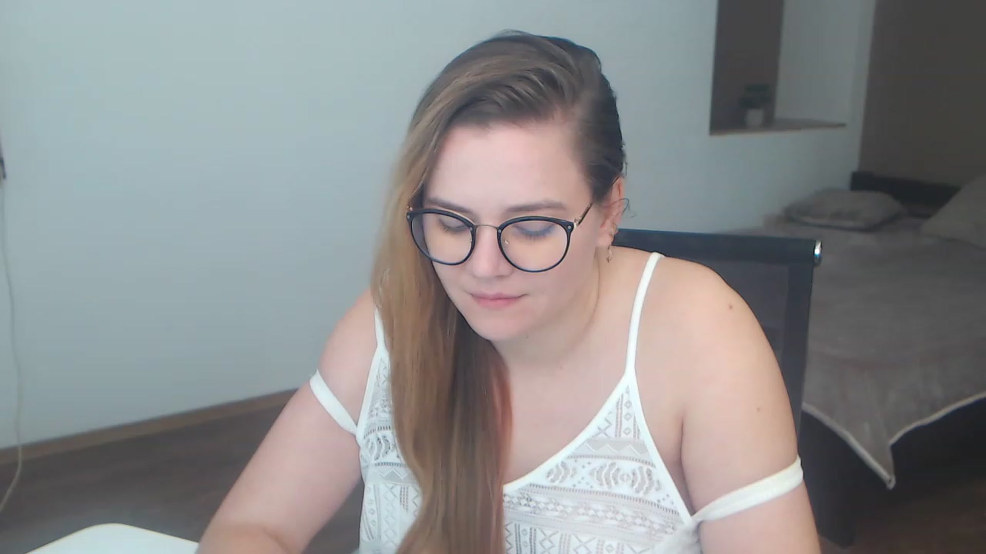 Gallery image thumbnail from KellyKleine's myfreecams stream on, 04/15/2023, 16:37 image 10 of 20