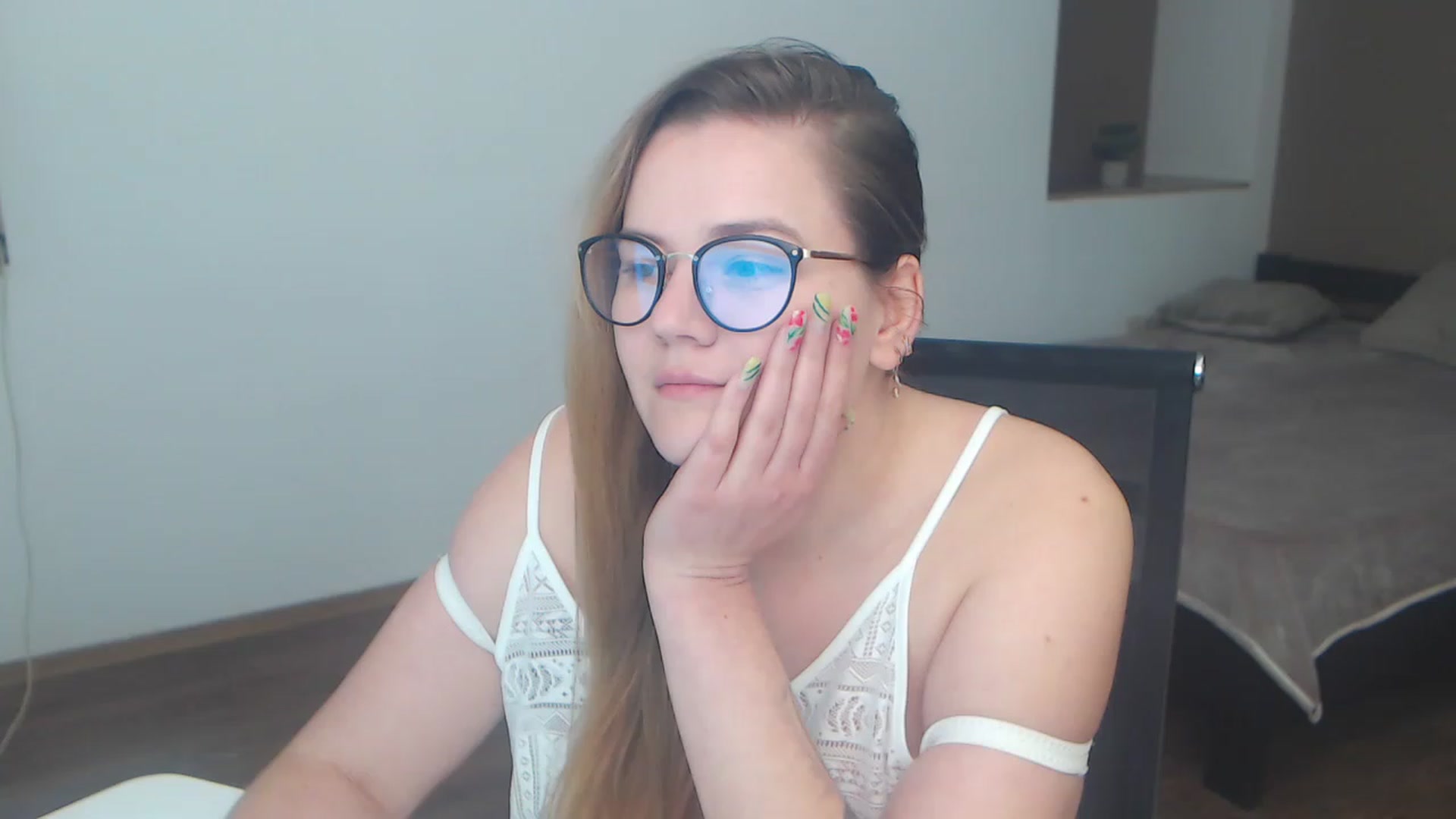 Gallery image thumbnail from KellyKleine's myfreecams stream on, 04/15/2023, 16:37 image 9 of 20