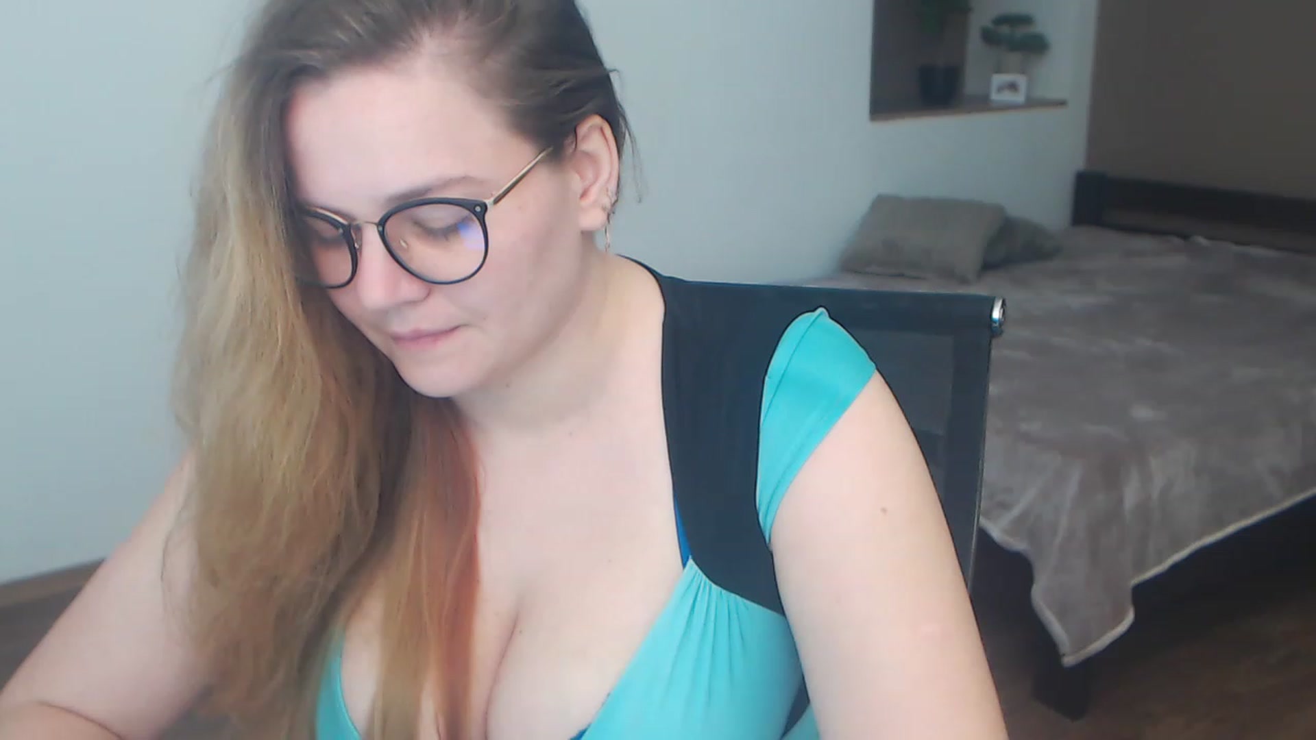 Gallery image thumbnail from KellyKleine's myfreecams stream on, 04/21/2023, 16:10 image 11 of 20