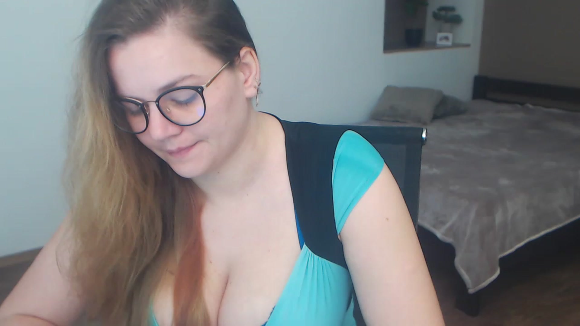 Gallery image thumbnail from KellyKleine's myfreecams stream on, 04/21/2023, 16:10 image 9 of 20