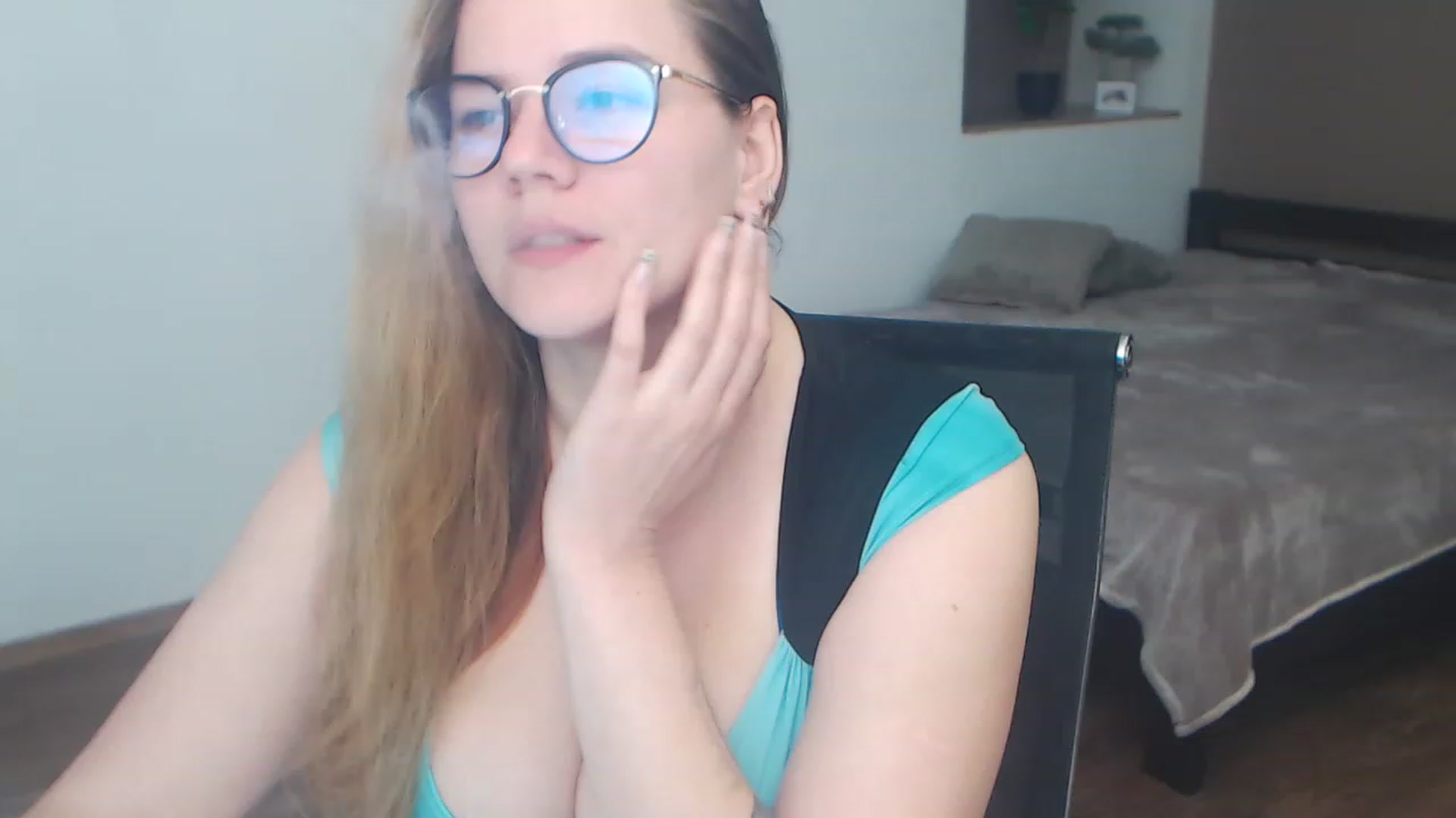 Gallery image thumbnail from KellyKleine's myfreecams stream on, 04/21/2023, 16:10 image 19 of 20