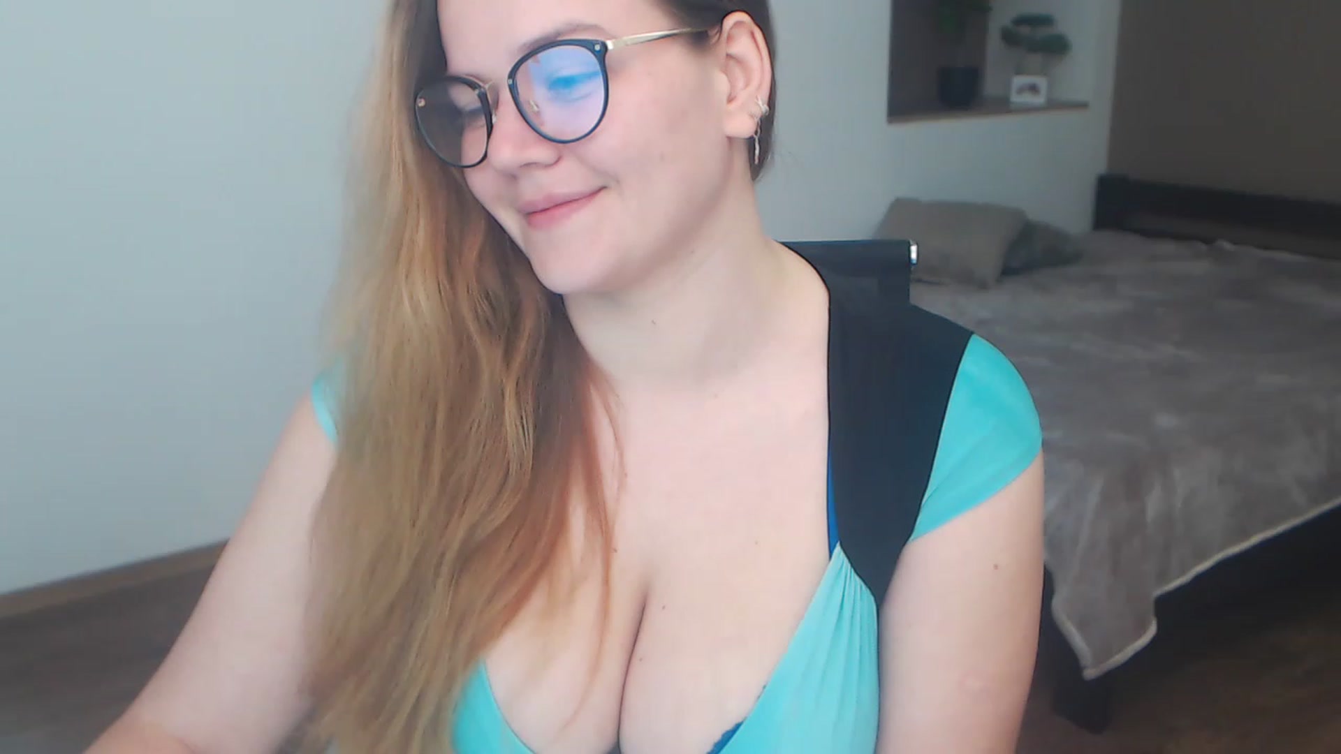 Gallery image thumbnail from KellyKleine's myfreecams stream on, 04/21/2023, 18:42 image 6 of 20