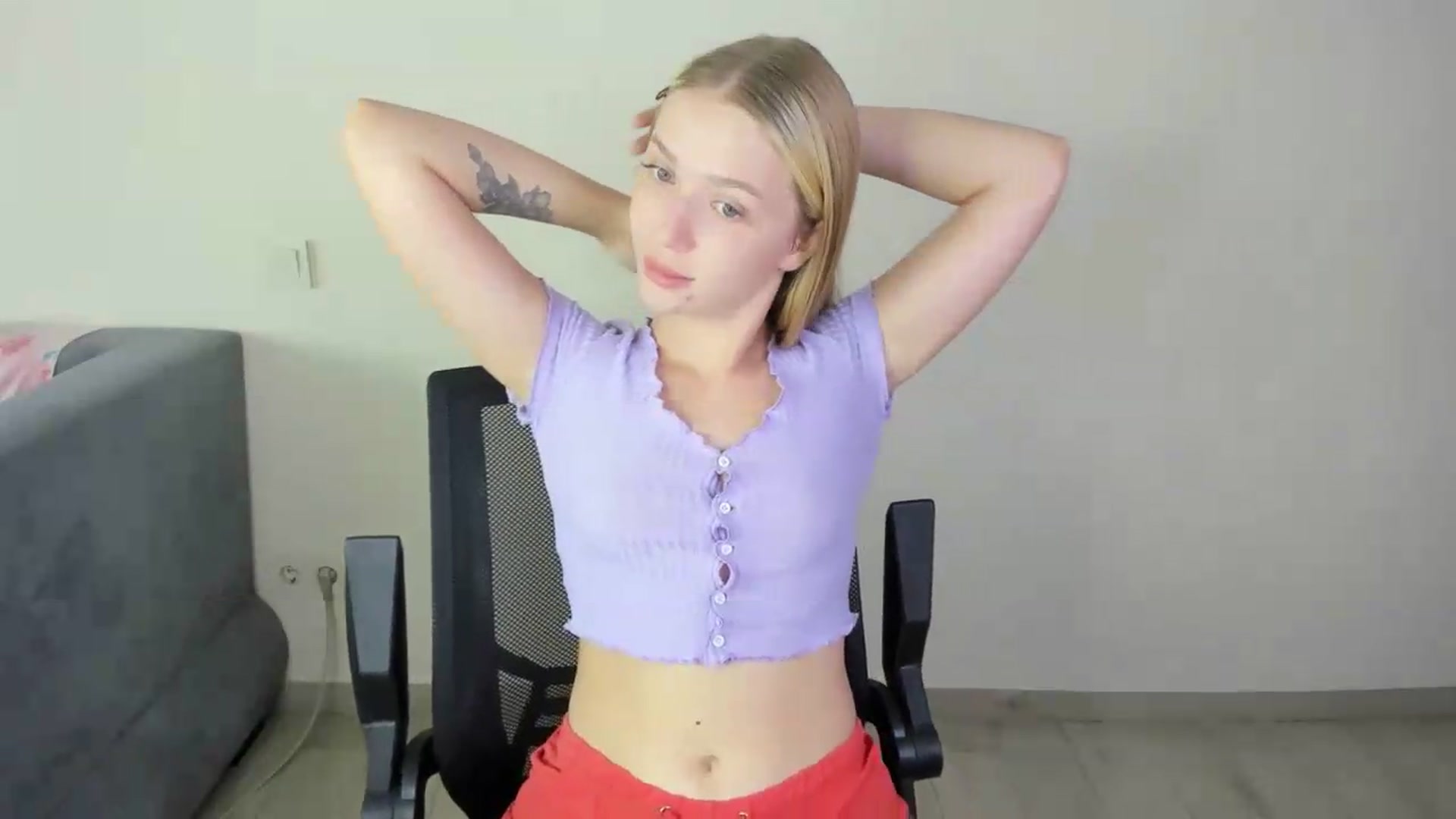 Gallery image thumbnail from KellyLuv_'s myfreecams stream on, 08/16/2026, 11:41 image 20 of 20