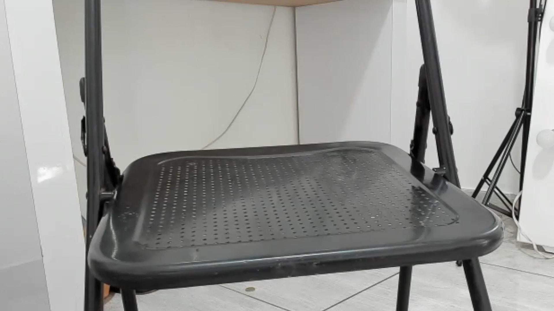 Gallery image thumbnail from KellyManely's myfreecams stream on, 12/02/2023, 16:53 image 4 of 20