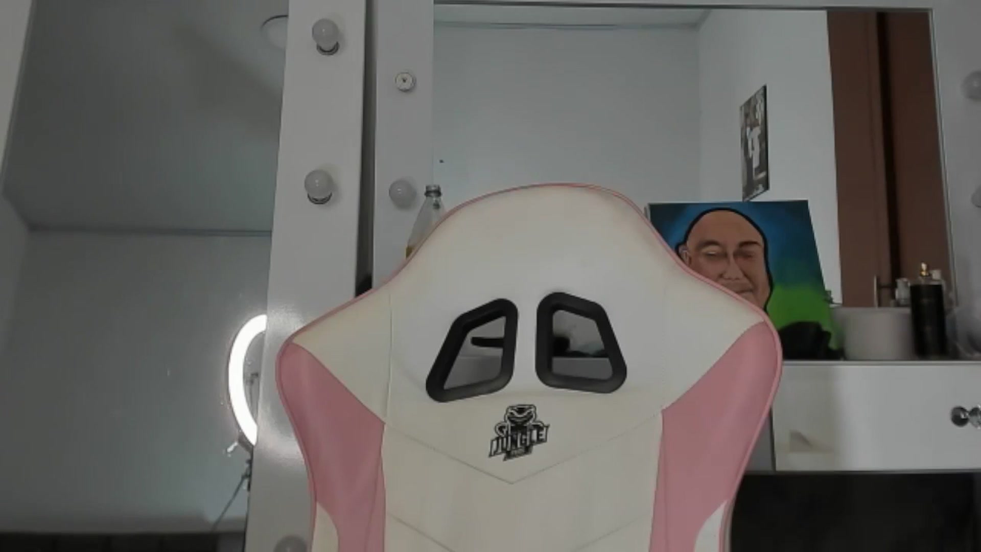 Gallery image thumbnail from KellyManely's myfreecams stream on, 08/15/2024, 15:21 image 2 of 20