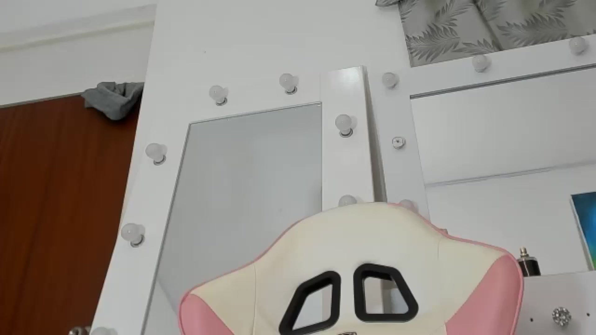 Gallery image thumbnail from KellyManely's myfreecams stream on, 09/14/2024, 14:23 image 19 of 20