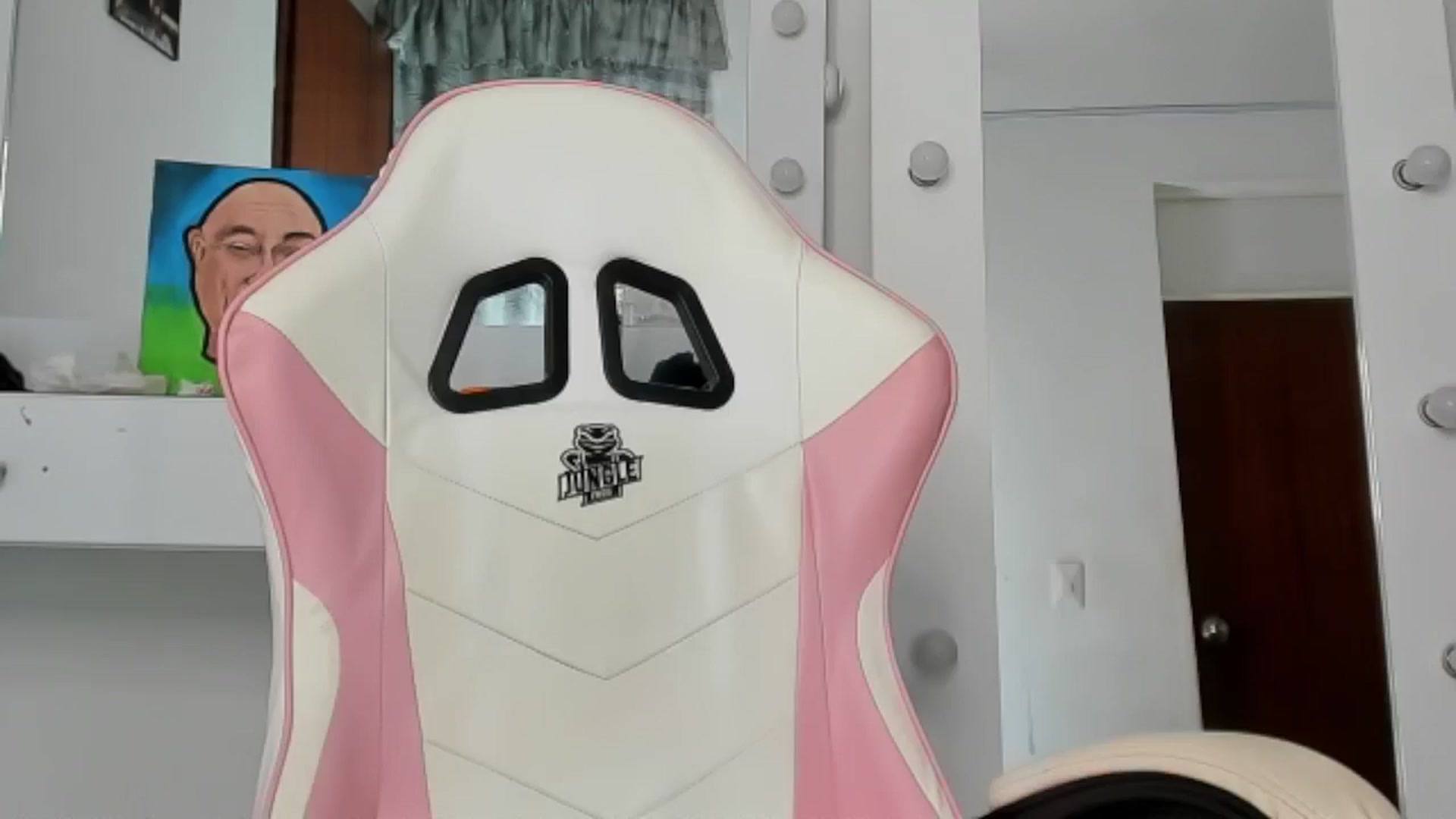 Gallery image thumbnail from KellyManely's myfreecams stream on, 11/21/2024, 15:07 image 14 of 20