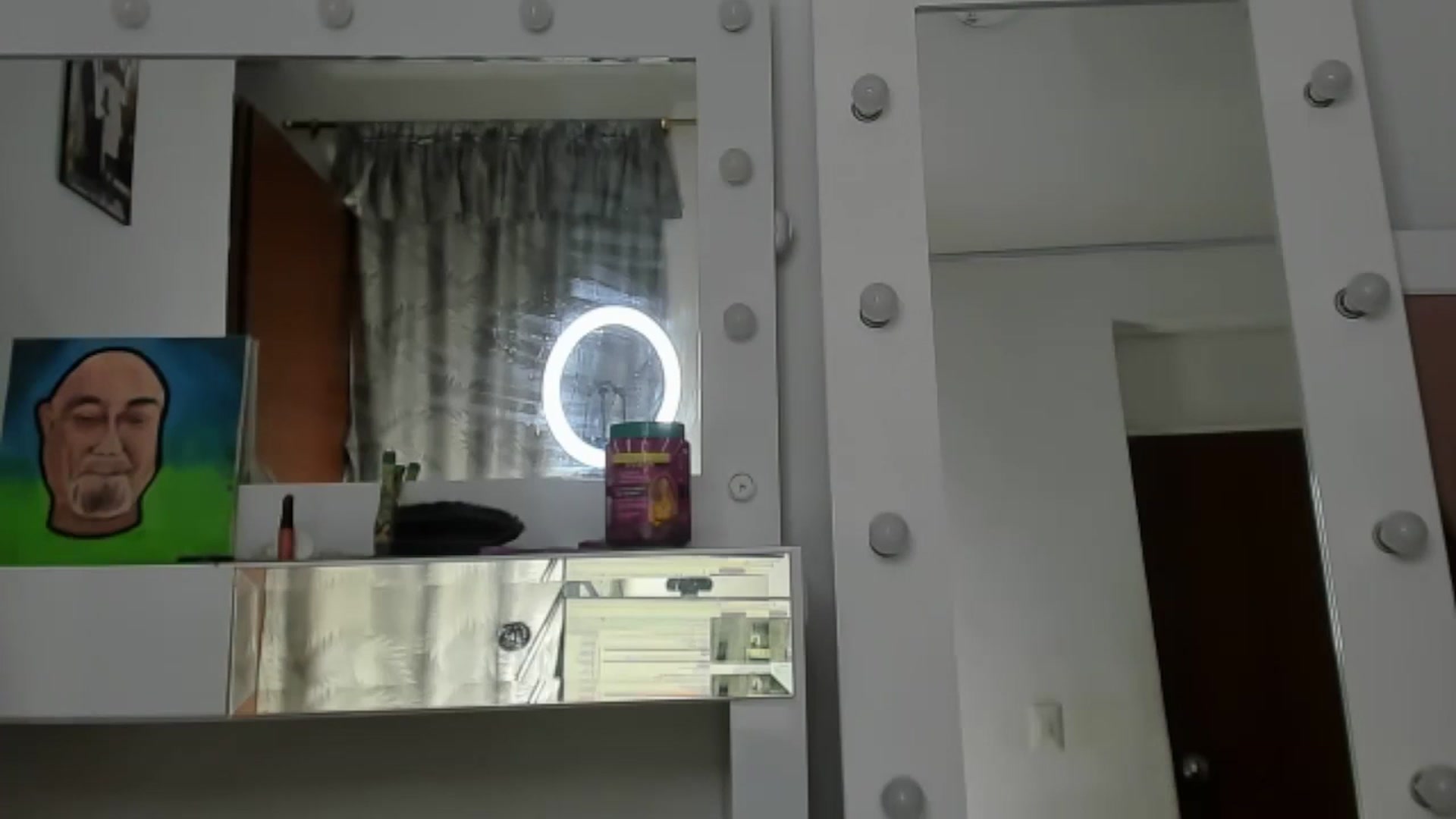 Gallery image thumbnail from KellyManely's myfreecams stream on, 11/30/2024, 16:24 image 17 of 20