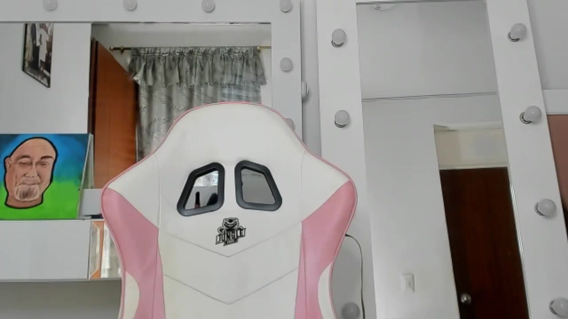 Gallery image thumbnail from KellyManely's myfreecams stream on, 12/02/2024, 16:07 image 7 of 20