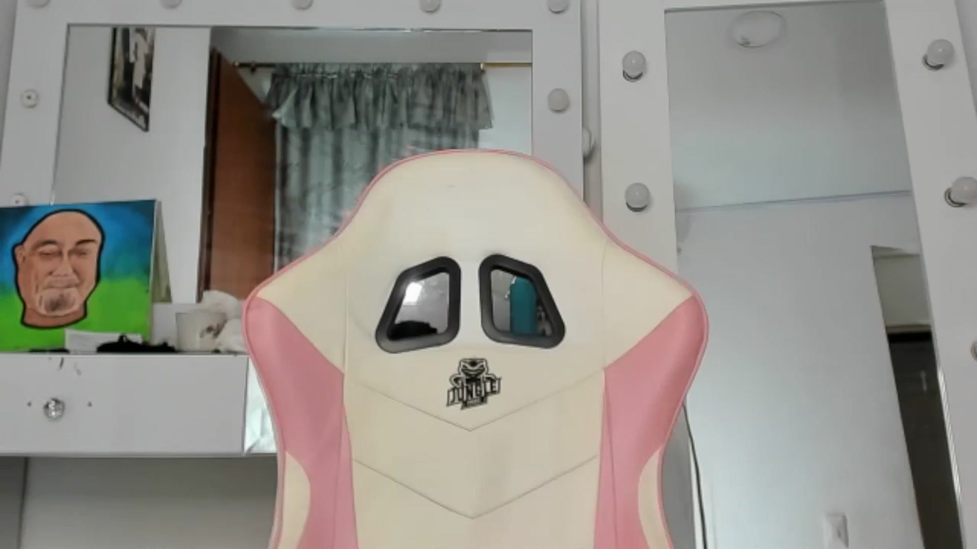 Gallery image thumbnail from KellyManely's myfreecams stream on, 01/28/2025, 14:18 image 12 of 20