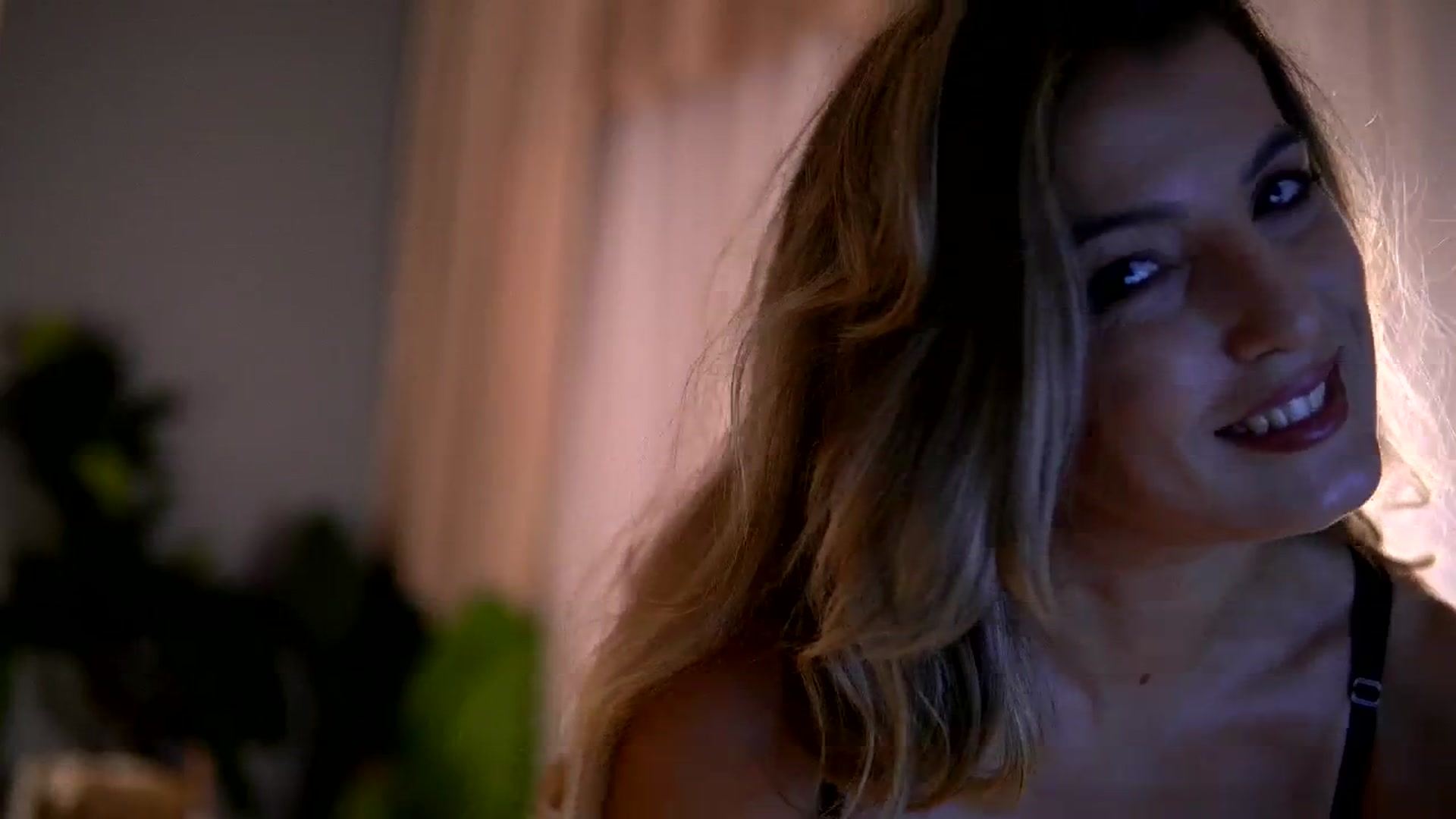 Gallery image thumbnail from KellyMathews's myfreecams stream on, 06/16/2025, 02:51 image 17 of 20