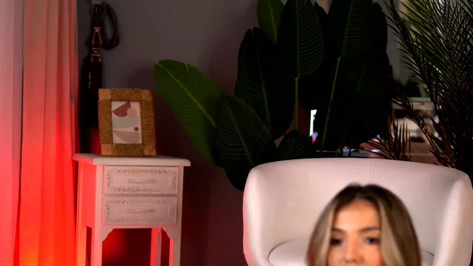 Gallery image thumbnail from KellyMathews's myfreecams stream on, 08/11/2025, 08:02 image 20 of 20