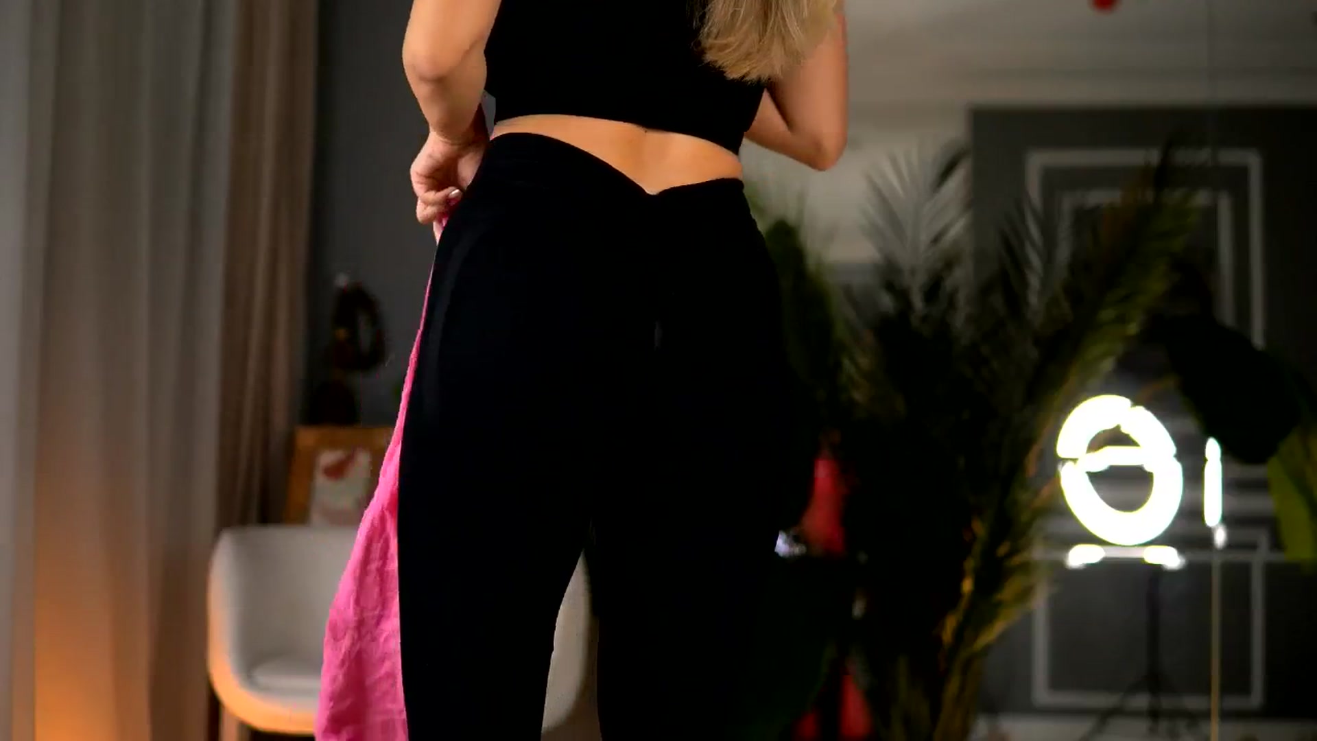 Gallery image thumbnail from KellyMathews's myfreecams stream on, 09/12/2025, 11:21 image 19 of 20