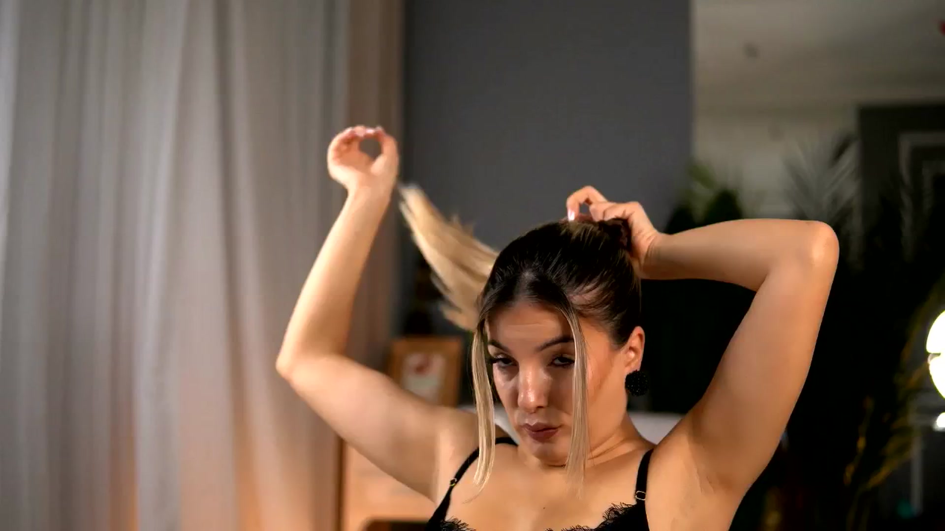 Gallery image thumbnail from KellyMathews's myfreecams stream on, 09/14/2025, 02:43 image 1 of 20