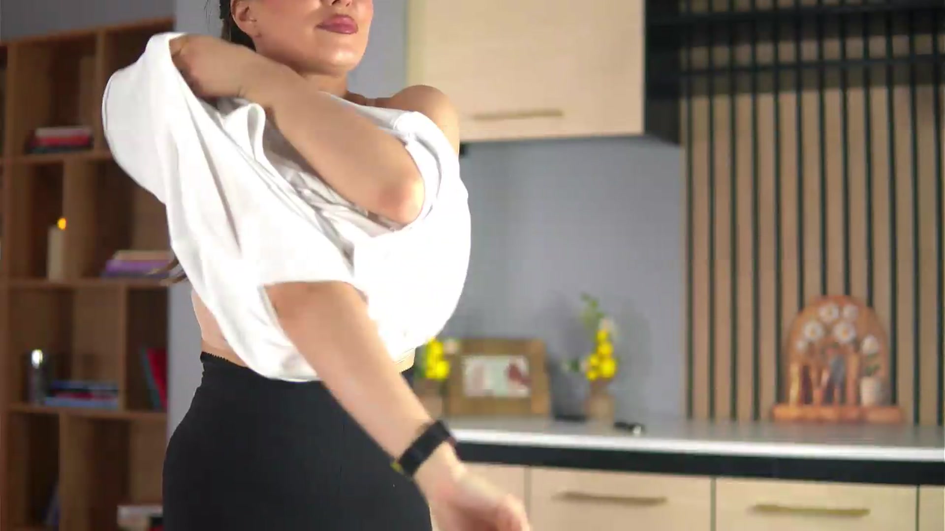 Gallery image thumbnail from KellyMathews's myfreecams stream on, 05/29/2026, 11:25 image 20 of 20