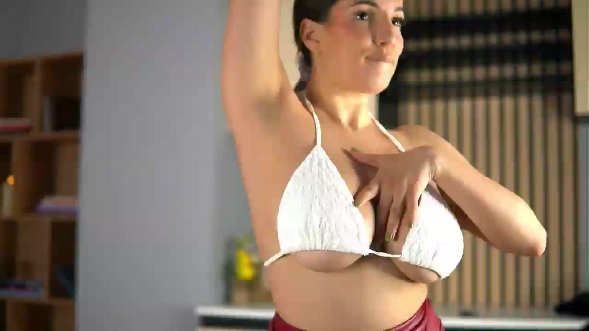 Gallery image thumbnail from KellyMathews's myfreecams stream on, 06/05/2026, 10:35 image 13 of 20