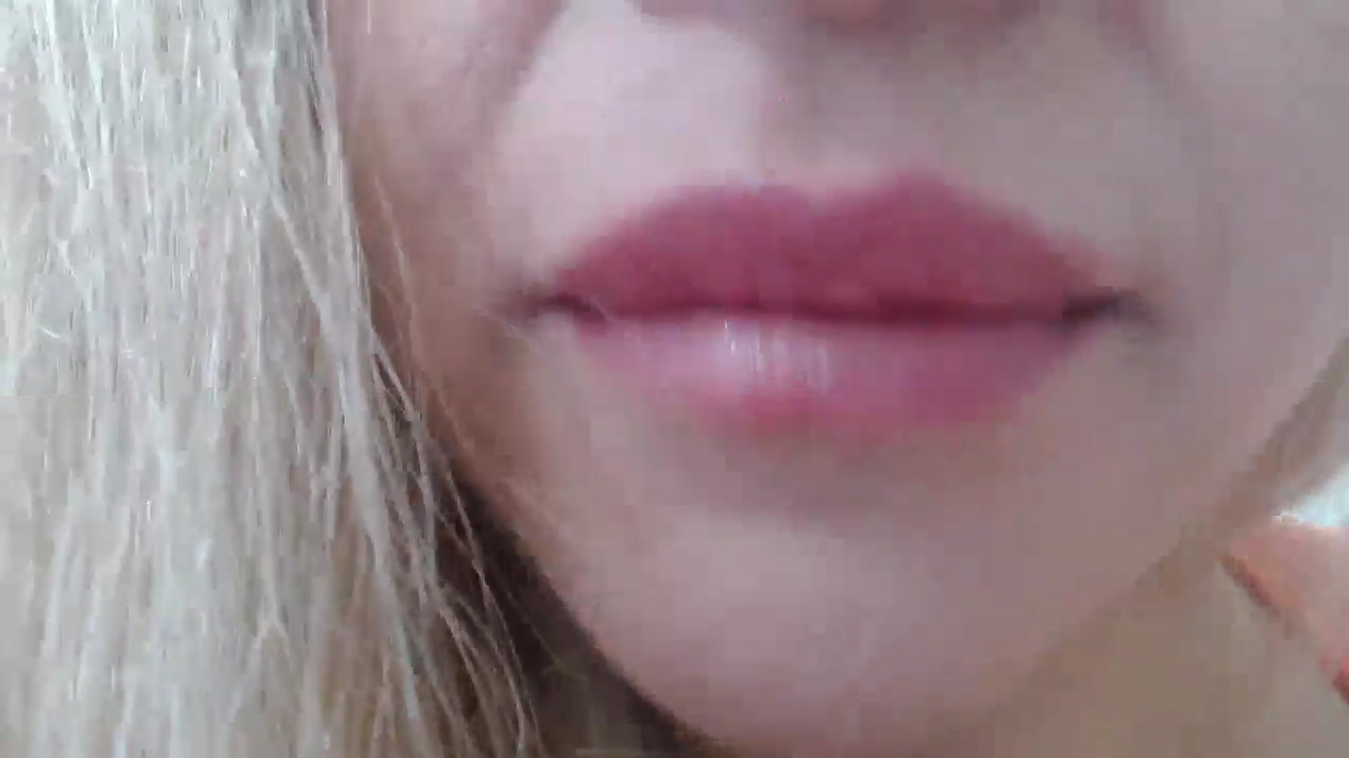 Gallery image thumbnail from KellyMelons's myfreecams stream on, 09/24/2024, 10:05 image 10 of 20