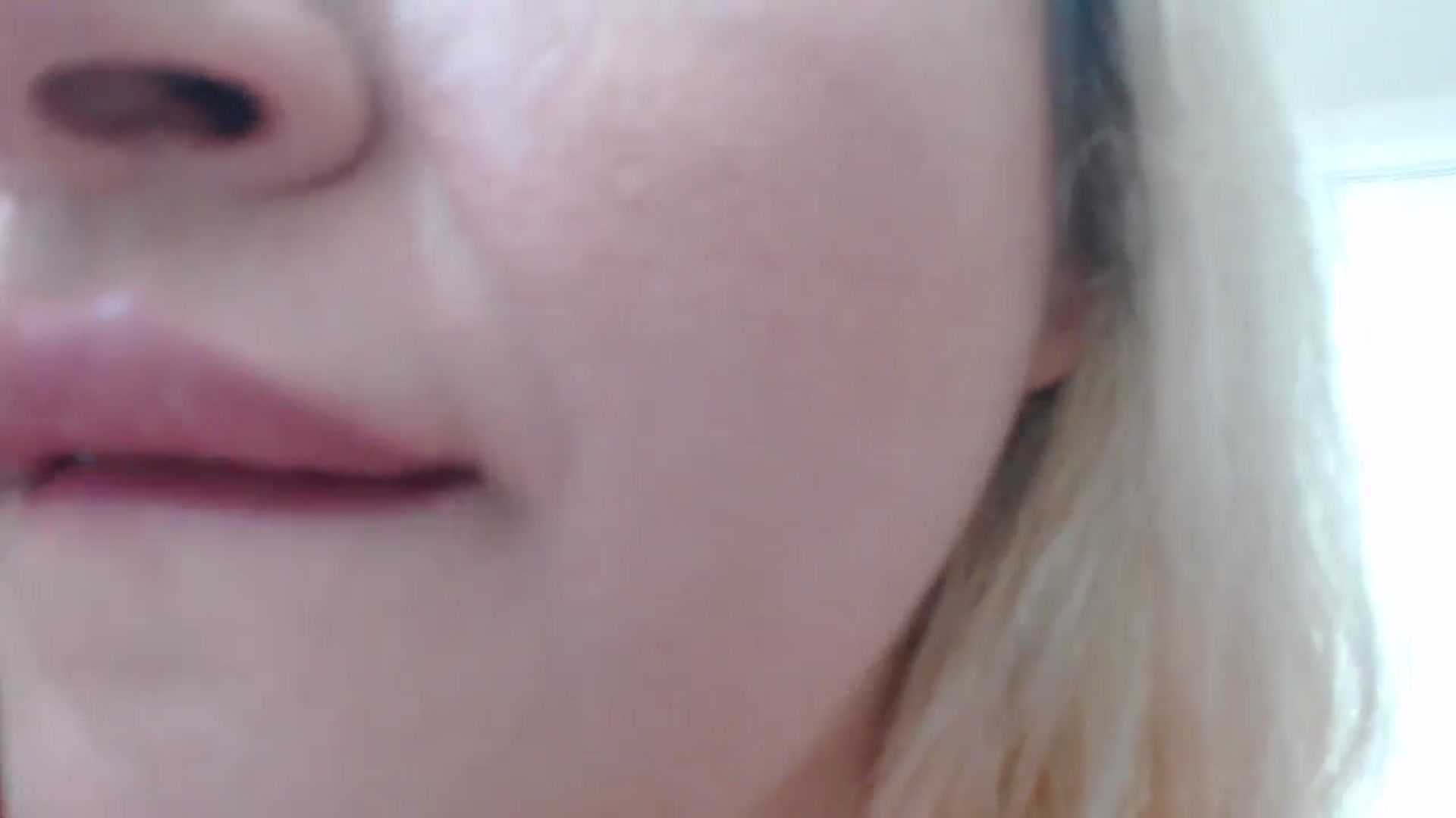 Gallery image thumbnail from KellyMelons's myfreecams stream on, 09/24/2024, 10:05 image 15 of 20