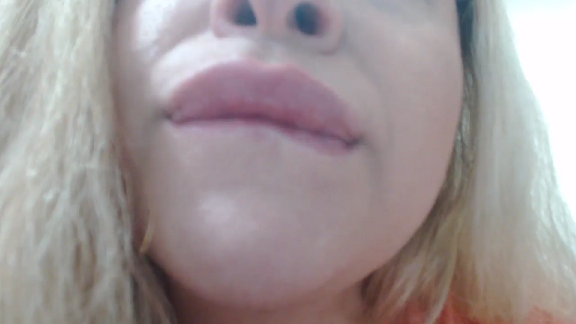 Gallery image thumbnail from KellyMelons's myfreecams stream on, 09/24/2024, 10:05 image 19 of 20