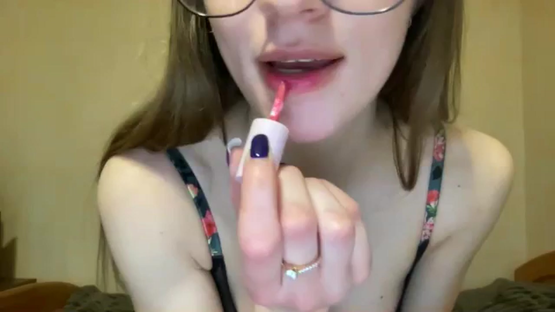 Gallery image thumbnail from KellyOrlean's myfreecams stream on, 04/21/2025, 17:22 image 12 of 20
