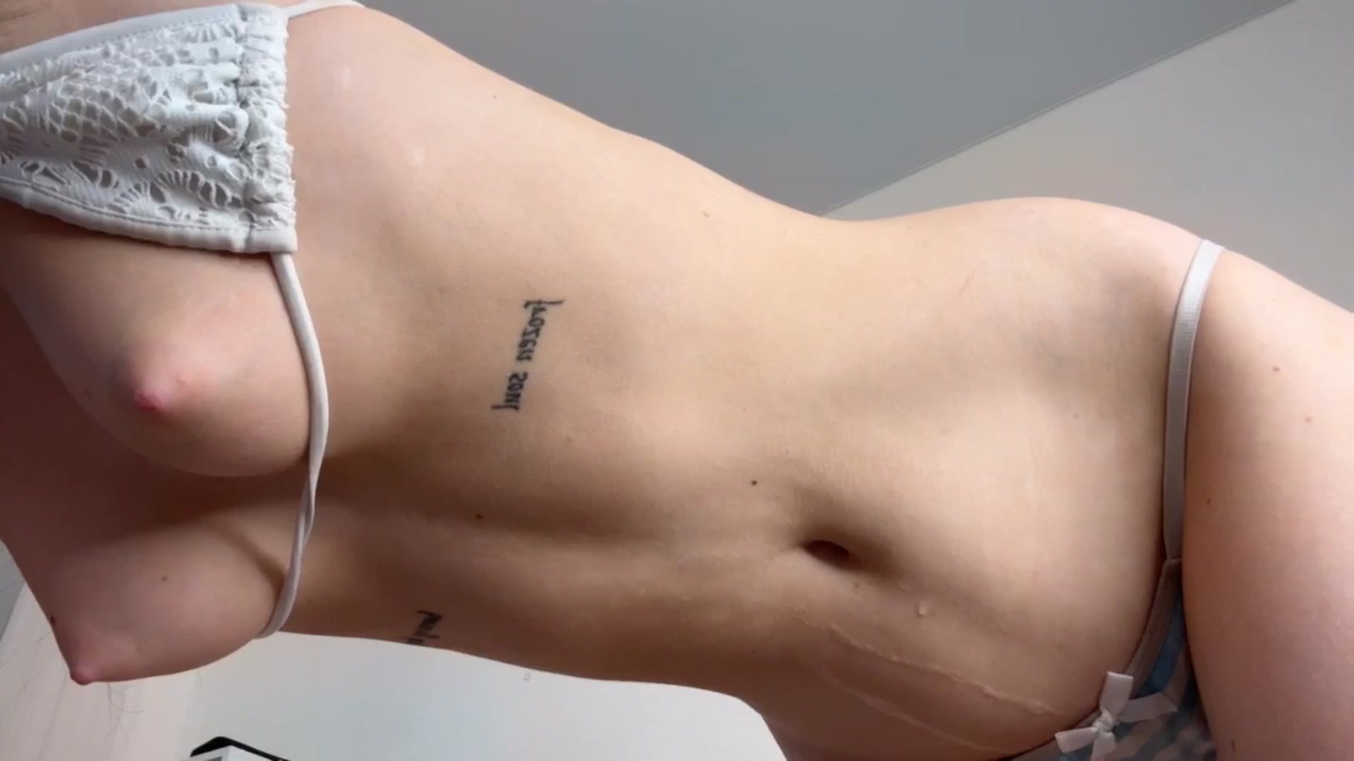 Gallery image thumbnail from Kelly_Grey's myfreecams stream on, 07/26/2025, 15:24 image 18 of 20