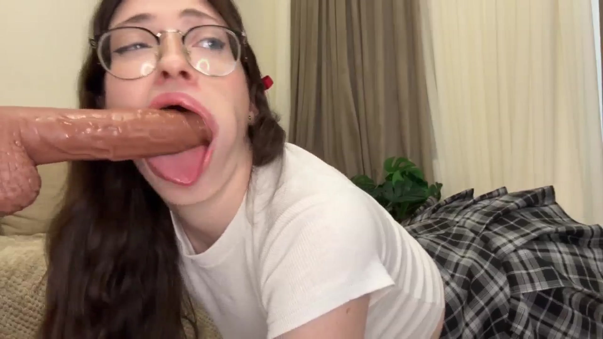 Gallery image thumbnail from Kelly_Grey's myfreecams stream on, 08/19/2025, 10:06 image 16 of 20