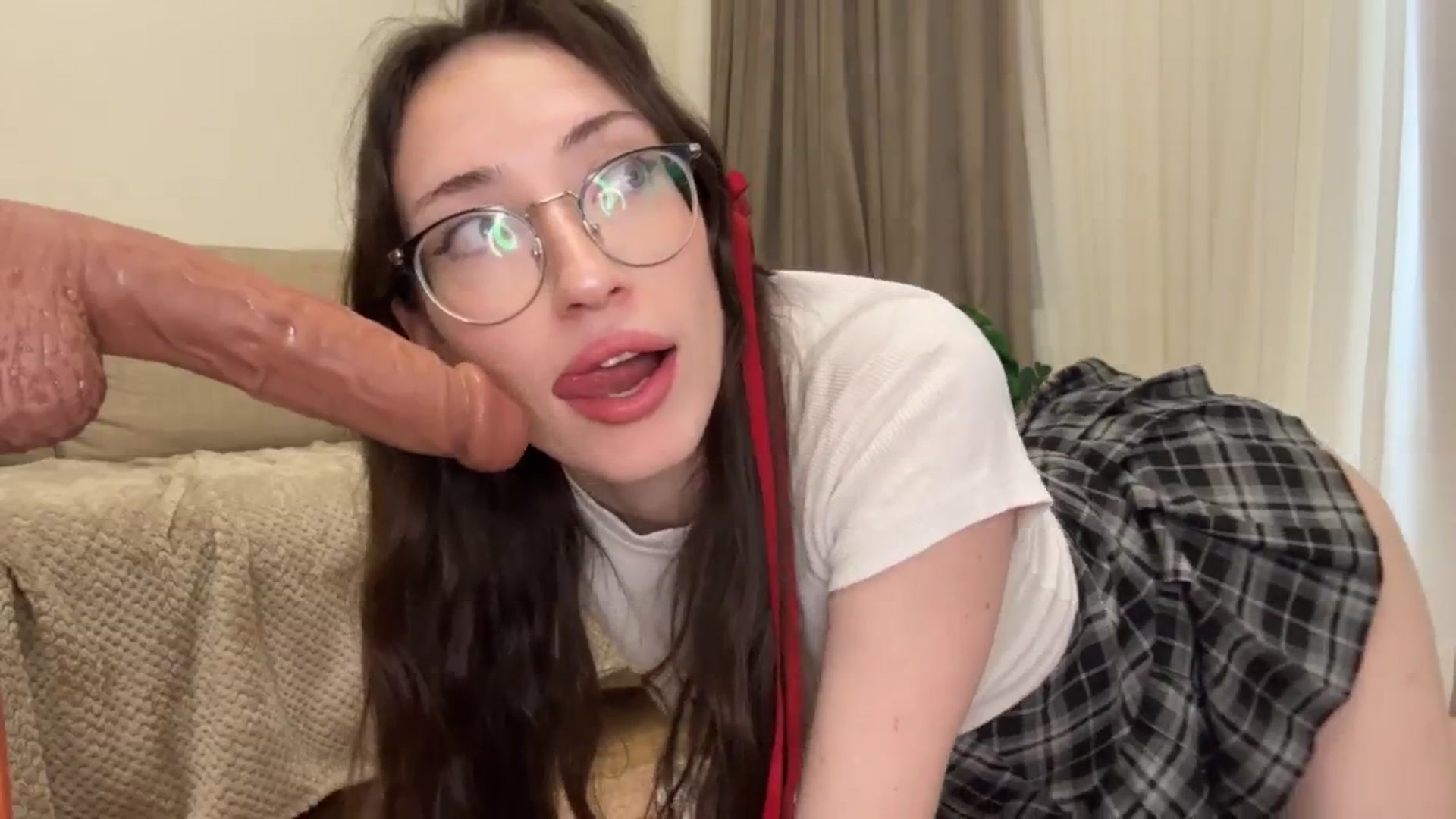 Gallery image thumbnail from Kelly_Grey's myfreecams stream on, 08/19/2025, 11:30 image 9 of 20