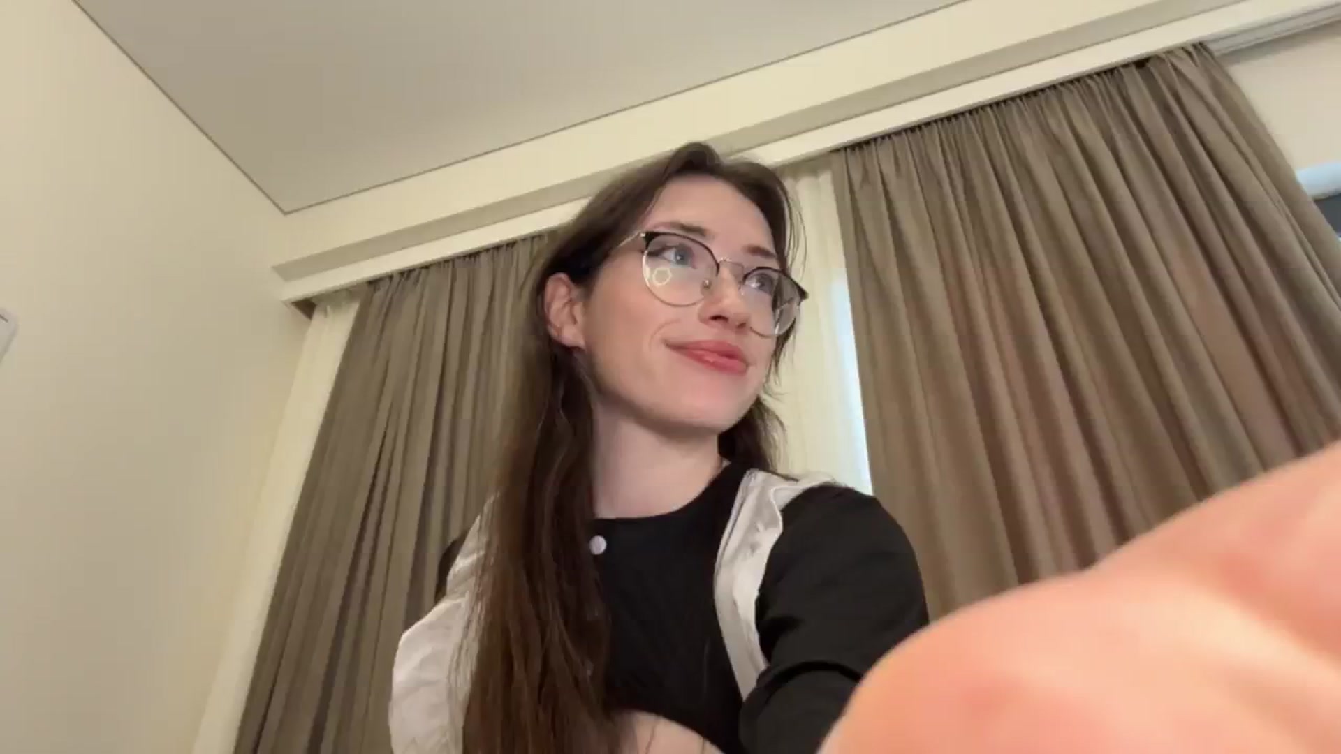Gallery image thumbnail from Kelly_Grey's myfreecams stream on, 08/23/2025, 11:09 image 9 of 20