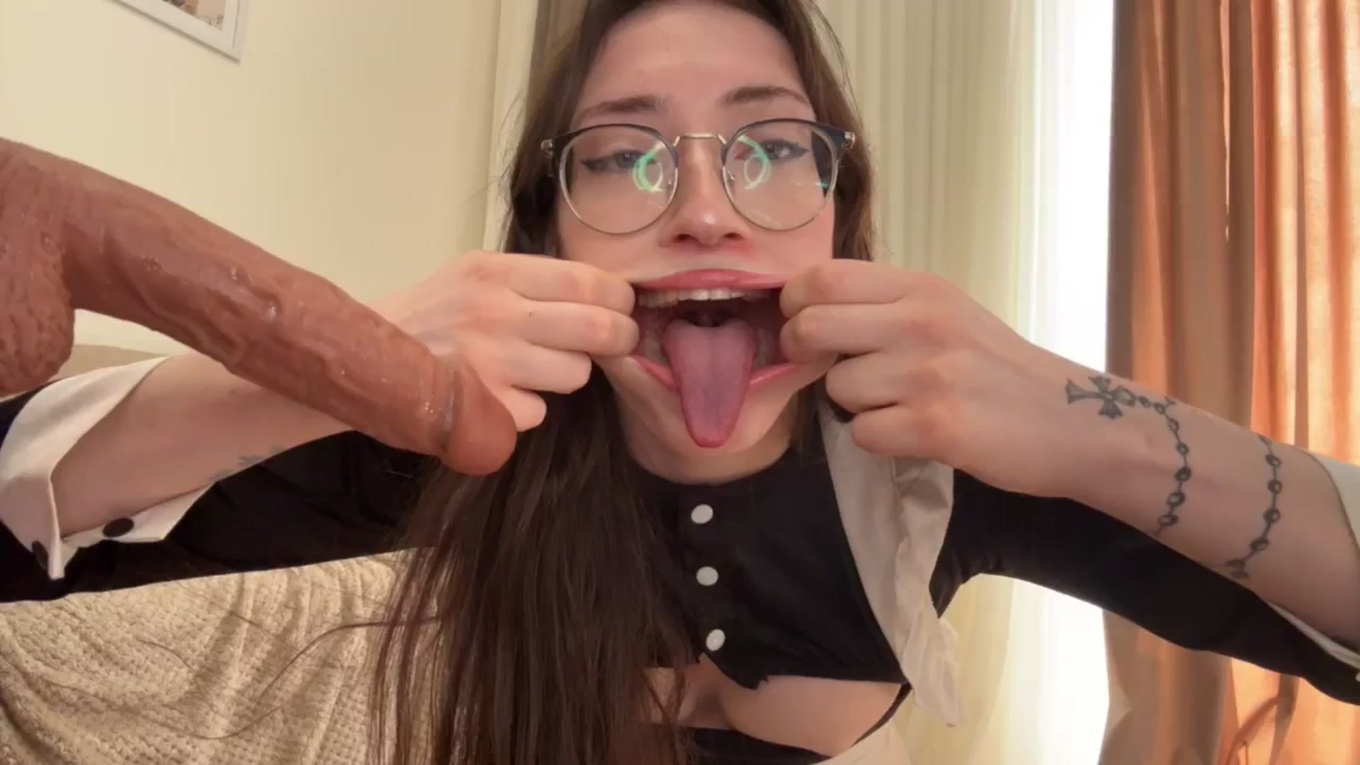 Gallery image thumbnail from Kelly_Grey's myfreecams stream on, 08/23/2025, 13:05 image 8 of 20