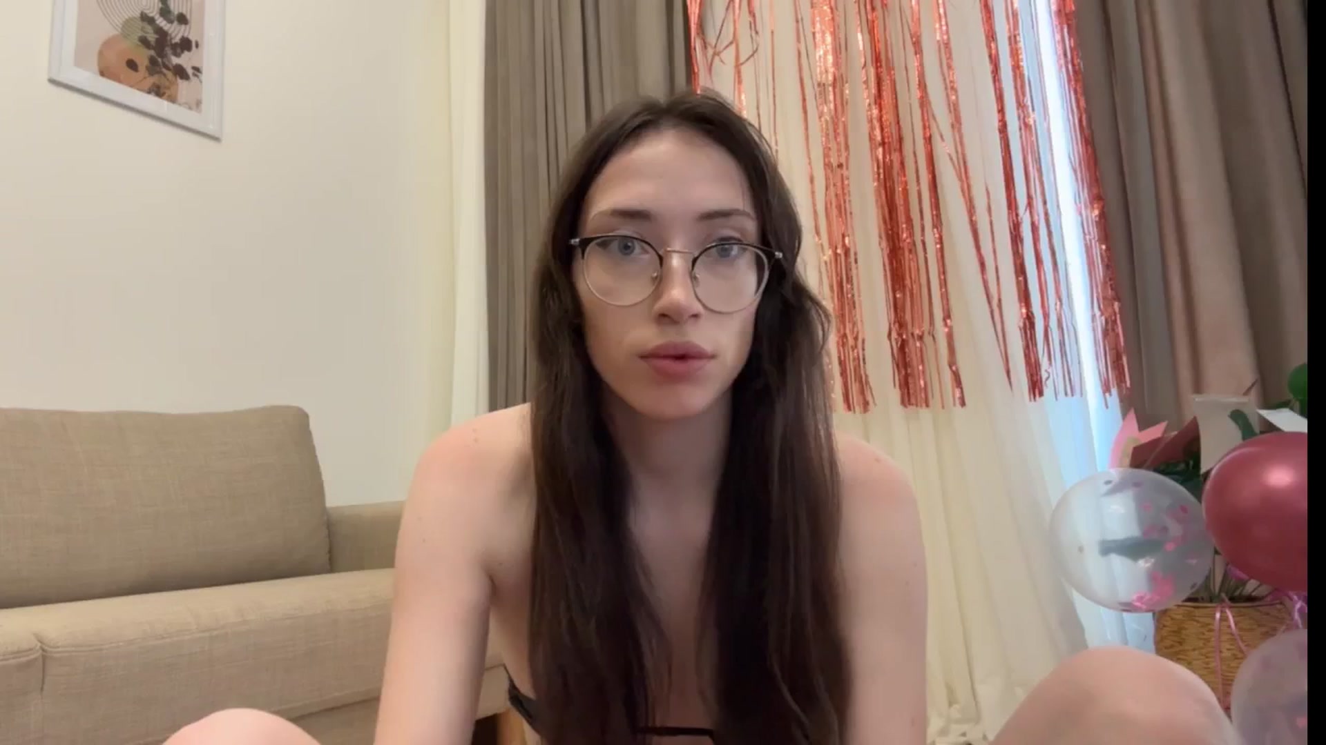 Gallery image thumbnail from Kelly_Grey's myfreecams stream on, 08/25/2025, 11:22 image 1 of 20