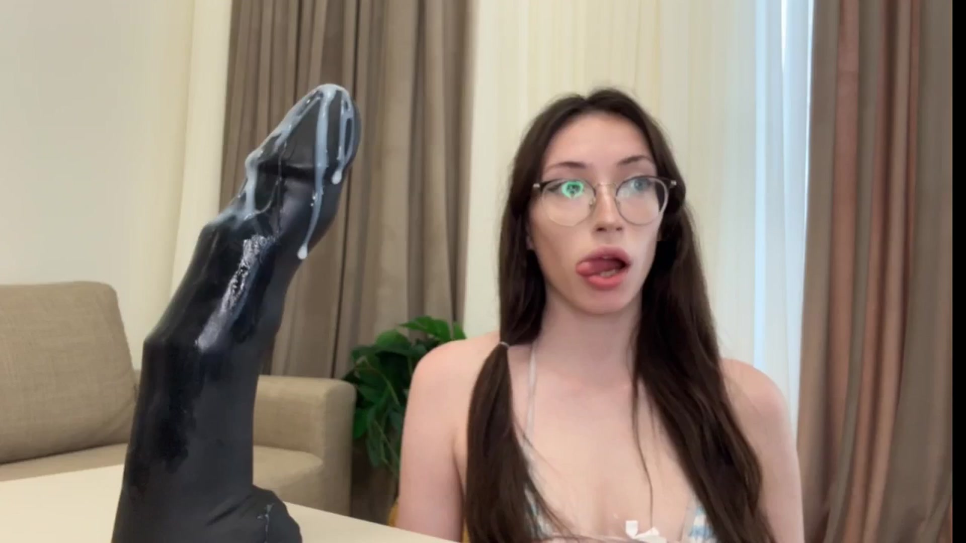 Gallery image thumbnail from Kelly_Grey's myfreecams stream on, 08/26/2025, 08:38 image 10 of 20