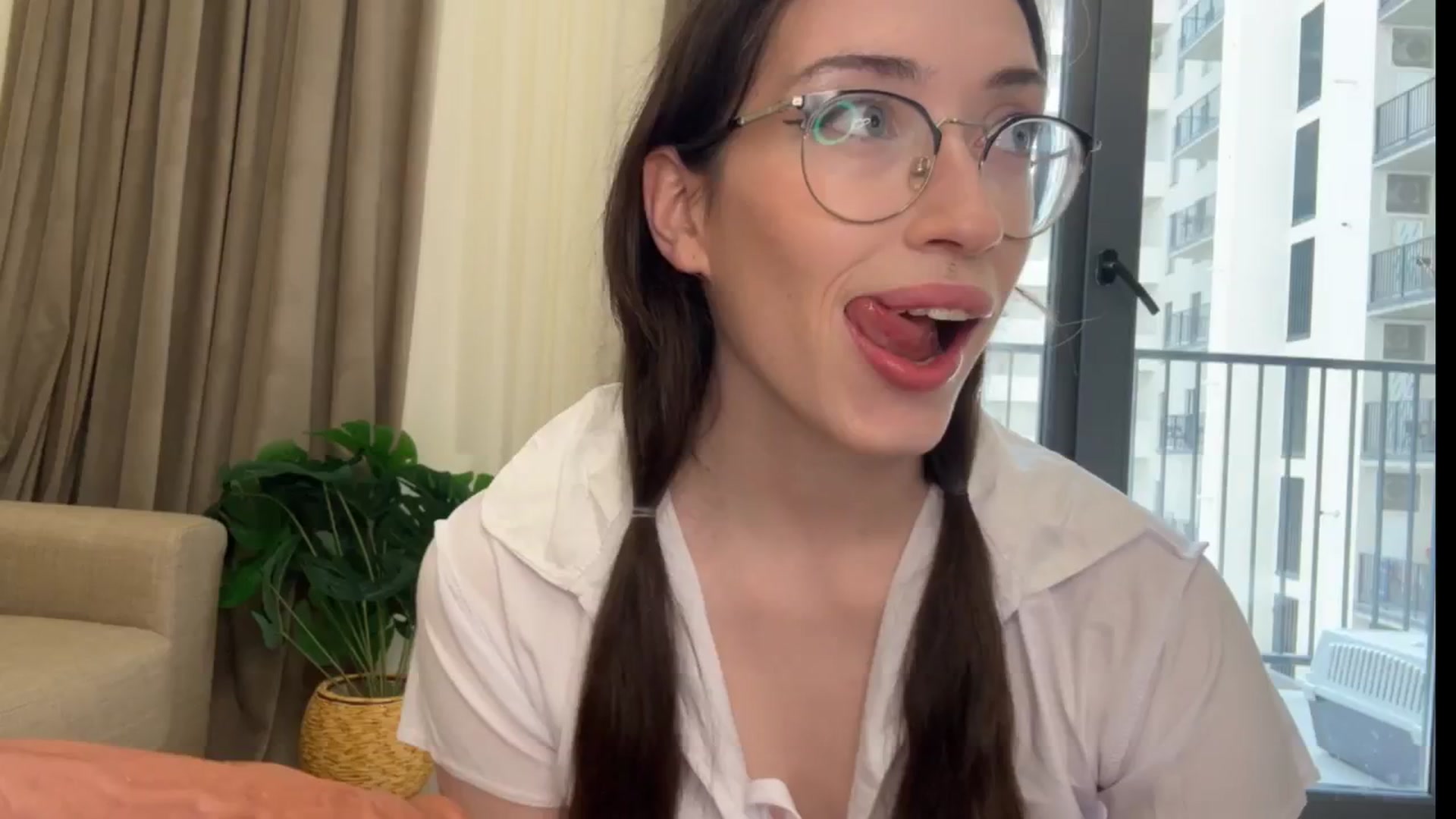 Gallery image thumbnail from Kelly_Grey's myfreecams stream on, 08/29/2025, 11:49 image 9 of 20