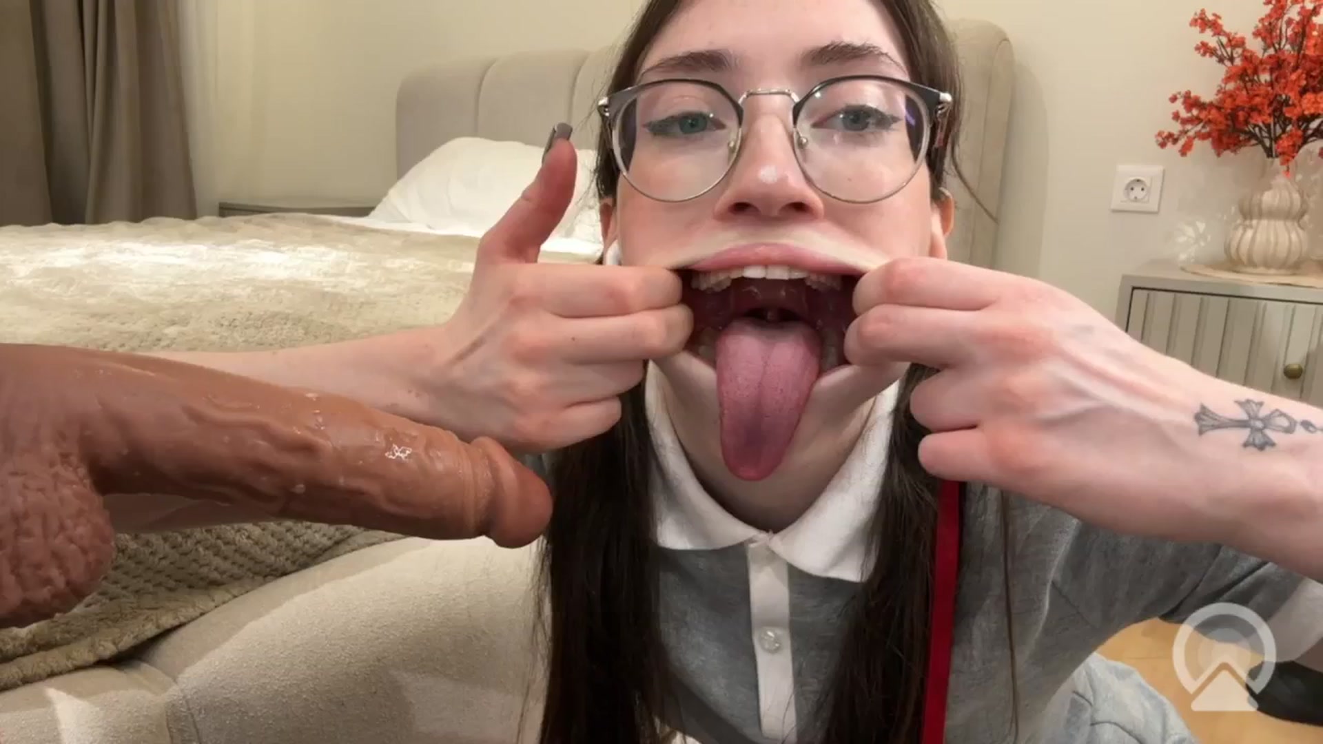 Gallery image thumbnail from Kelly_Grey's myfreecams stream on, 09/11/2025, 19:23 image 15 of 20
