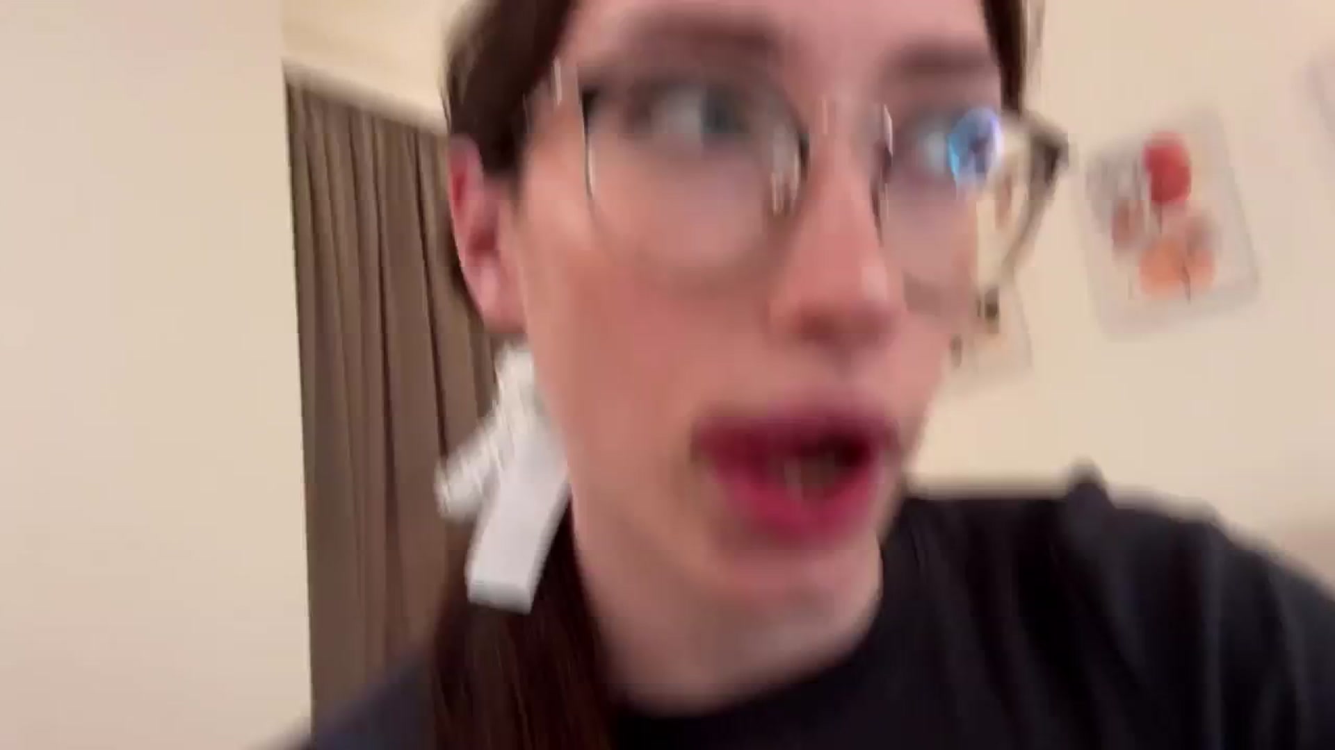 Gallery image thumbnail from Kelly_Grey's myfreecams stream on, 09/30/2025, 10:30 image 19 of 20