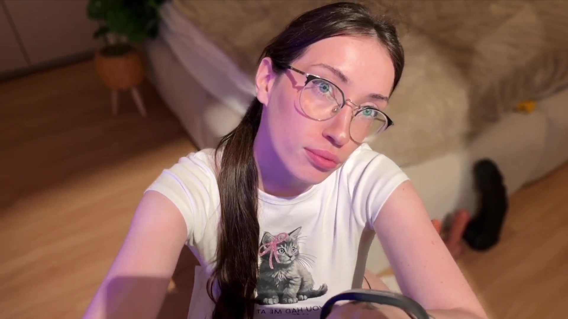 Gallery image thumbnail from Kelly_Grey's myfreecams stream on, 10/15/2025, 11:27 image 18 of 20