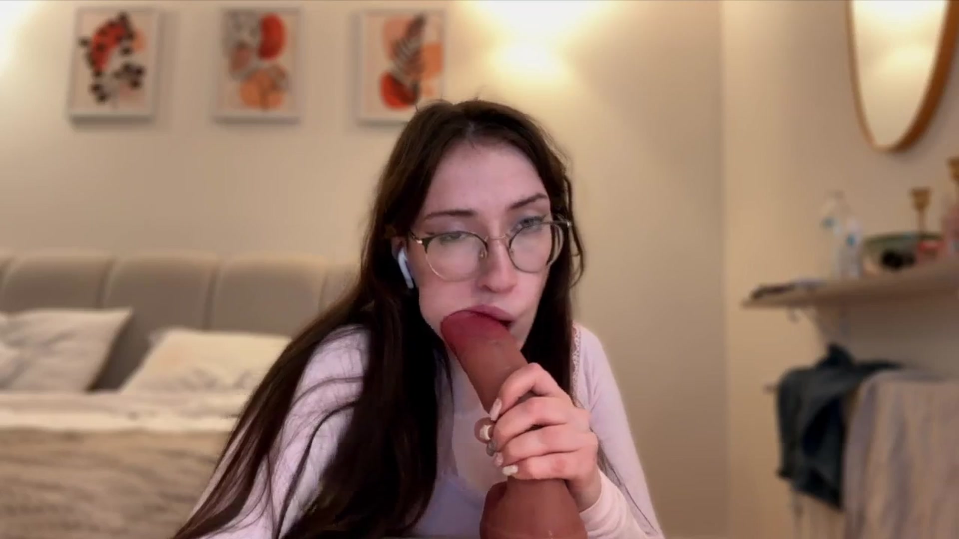 Gallery image thumbnail from Kelly_Grey's myfreecams stream on, 10/16/2025, 16:38 image 9 of 20