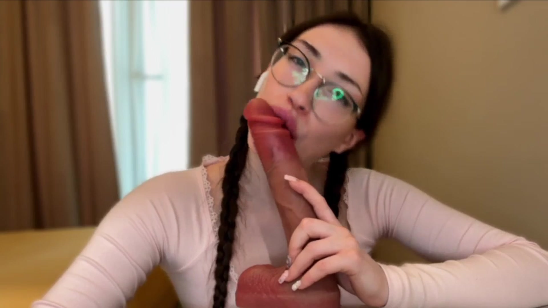 Gallery image thumbnail from Kelly_Grey's myfreecams stream on, 10/28/2025, 13:21 image 19 of 20