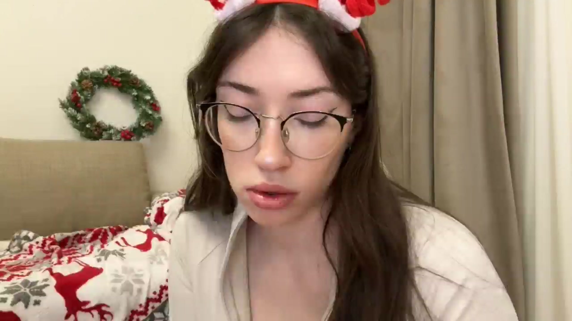 Gallery image thumbnail from Kelly_Grey's myfreecams stream on, 12/23/2025, 20:32 image 15 of 20
