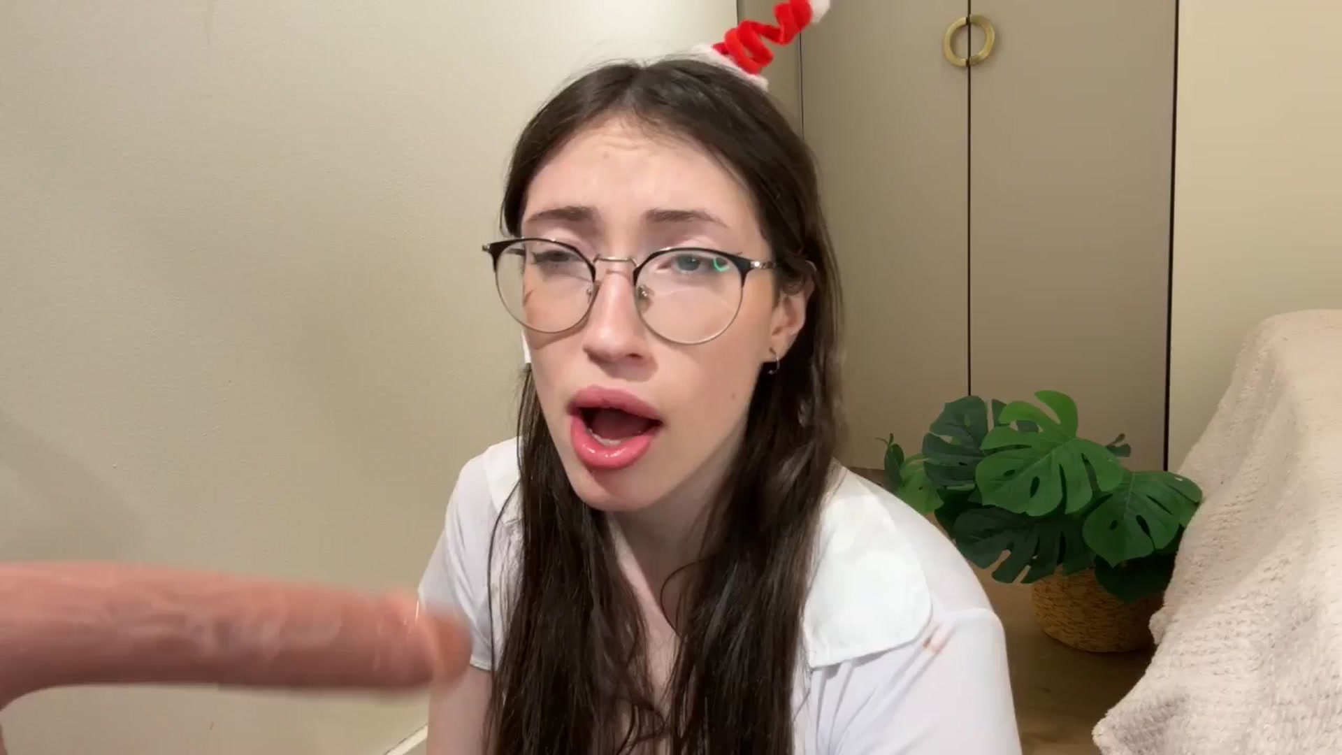 Gallery image thumbnail from Kelly_Grey's myfreecams stream on, 12/31/2025, 19:33 image 8 of 20