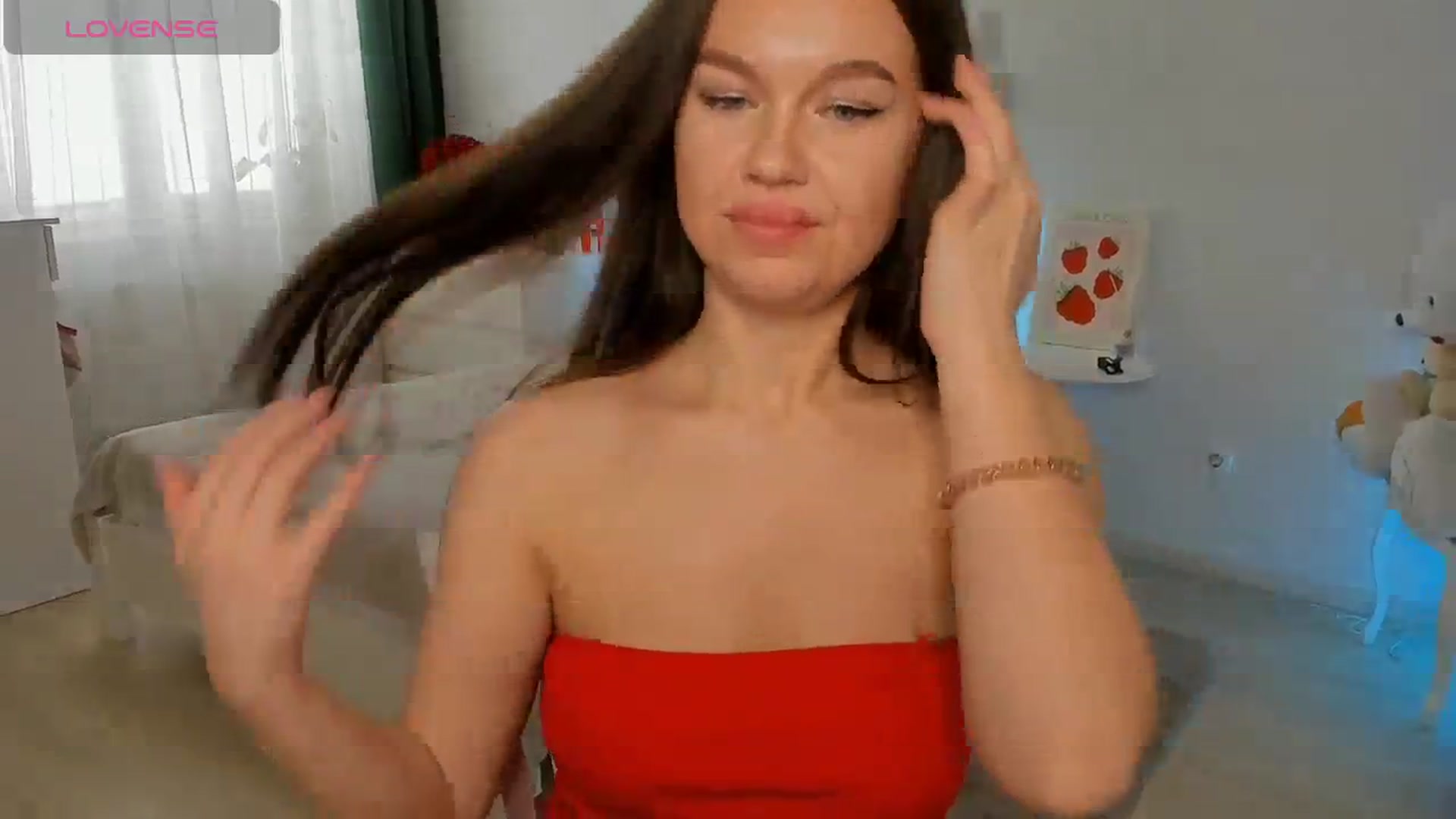Gallery image thumbnail from Kelly_Roselyn's myfreecams stream on, 05/12/2024, 09:50 image 17 of 20