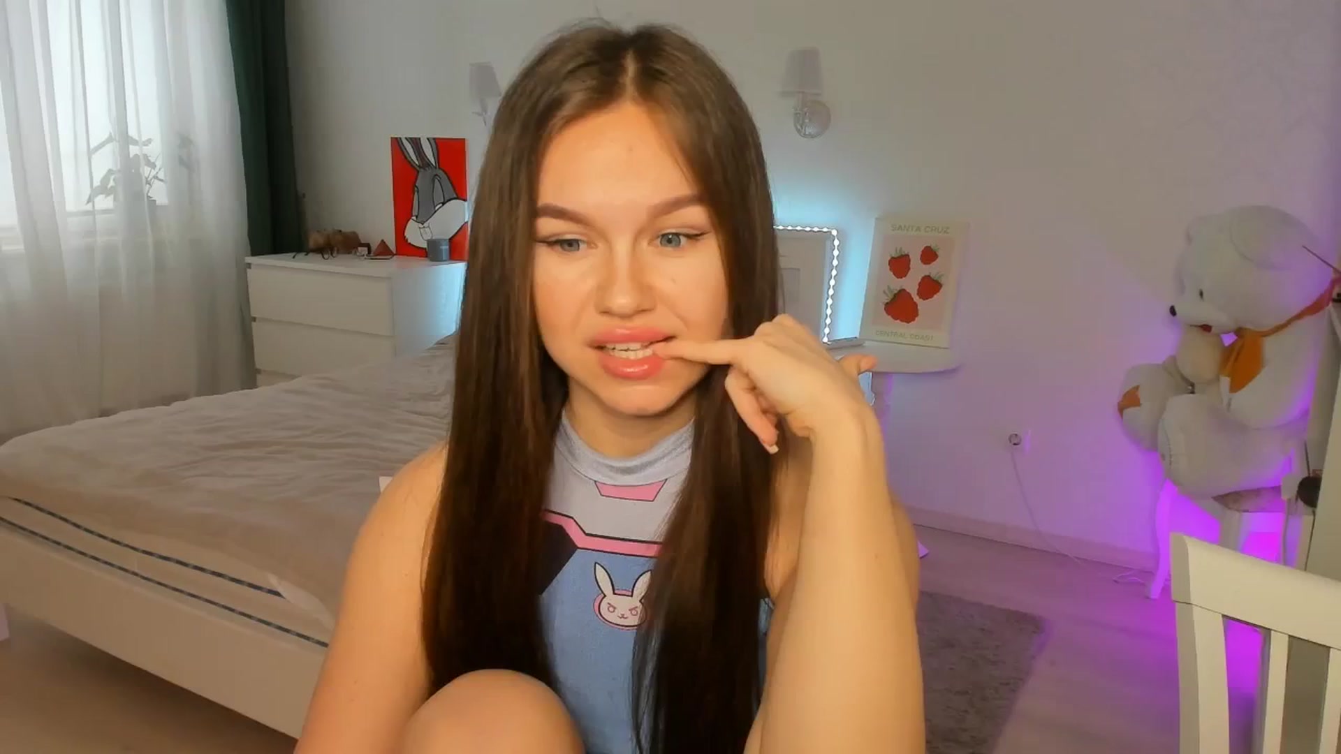 Gallery image thumbnail from Kelly_Roselyn's myfreecams stream on, 06/18/2024, 07:52 image 17 of 20