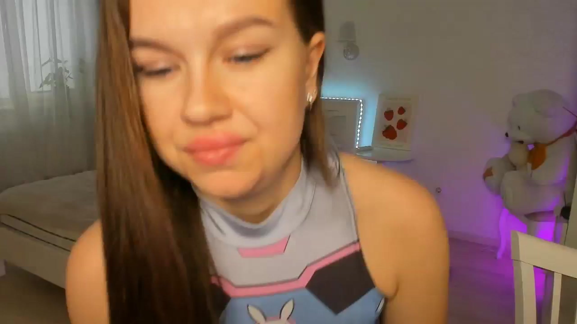 Gallery image thumbnail from Kelly_Roselyn's myfreecams stream on, 06/18/2024, 08:36 image 5 of 20
