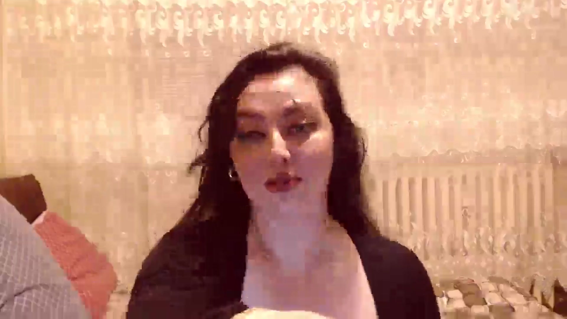 Gallery image thumbnail from Kellybonita's myfreecams stream on, 03/28/2025, 19:50 image 16 of 20
