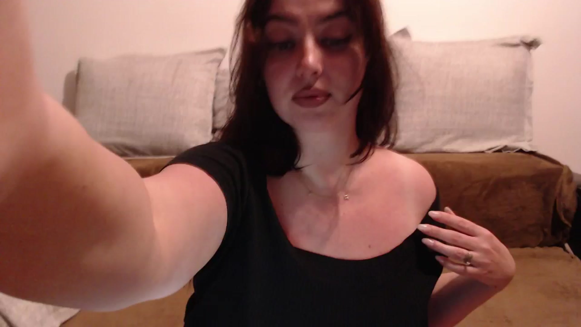 Gallery image thumbnail from Kellybonita's myfreecams stream on, 01/13/2026, 02:21 image 4 of 20