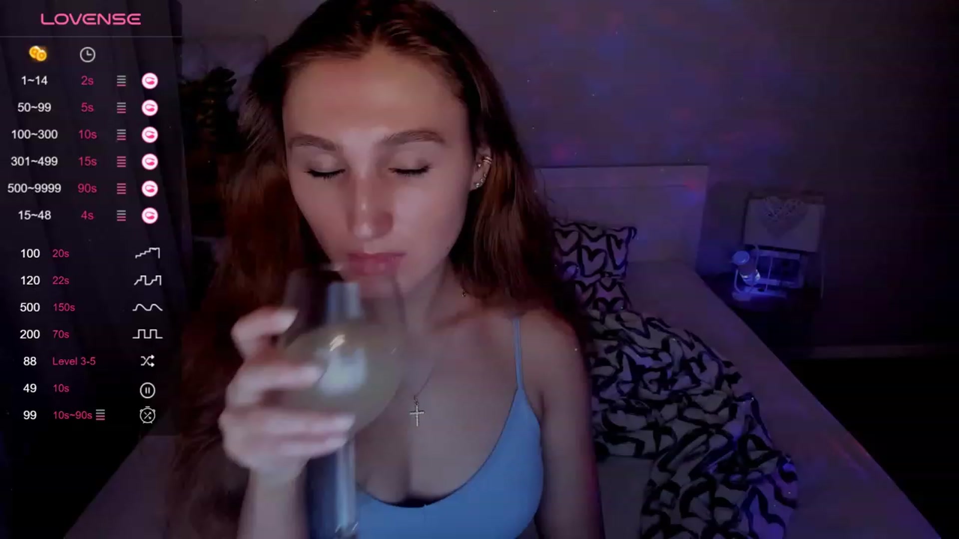 Gallery image thumbnail from Kellykeat's myfreecams stream on, 12/03/2023, 21:00 image 11 of 20