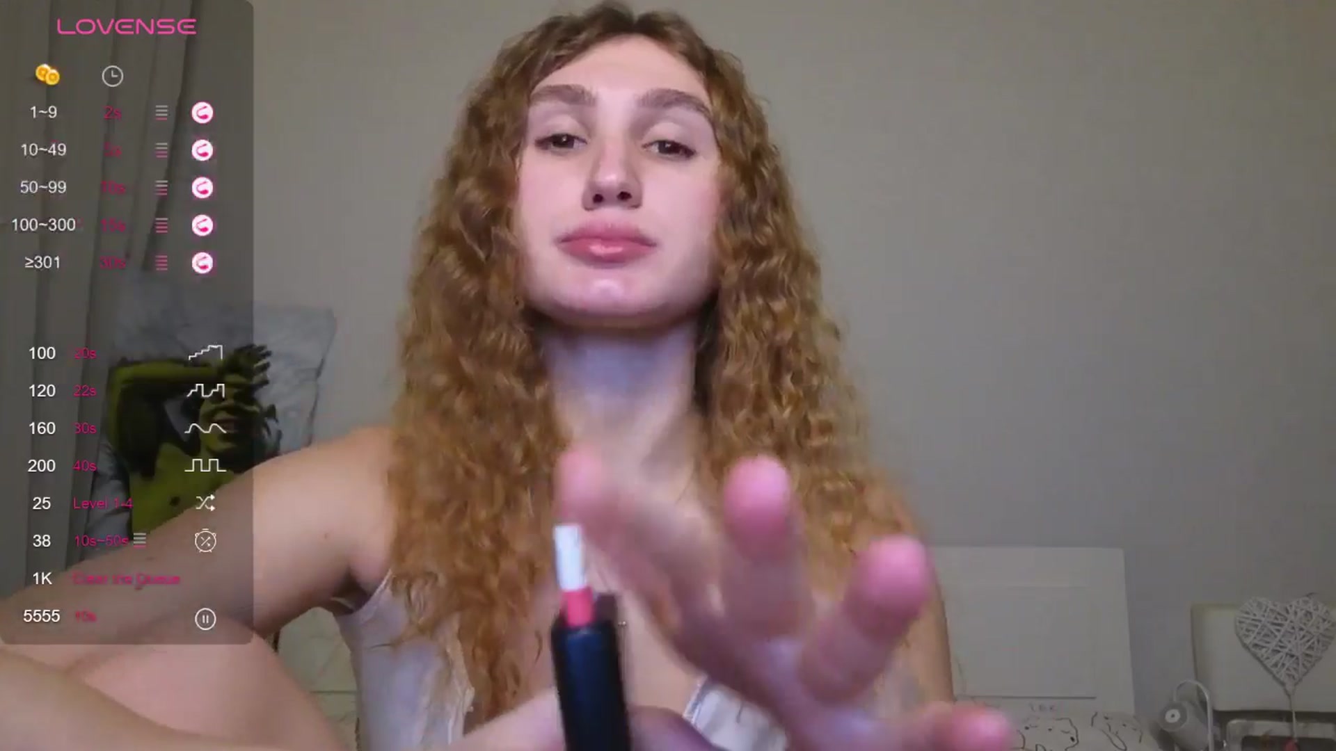 Gallery image thumbnail from Kellykeat's myfreecams stream on, 12/12/2025, 20:16 image 17 of 20