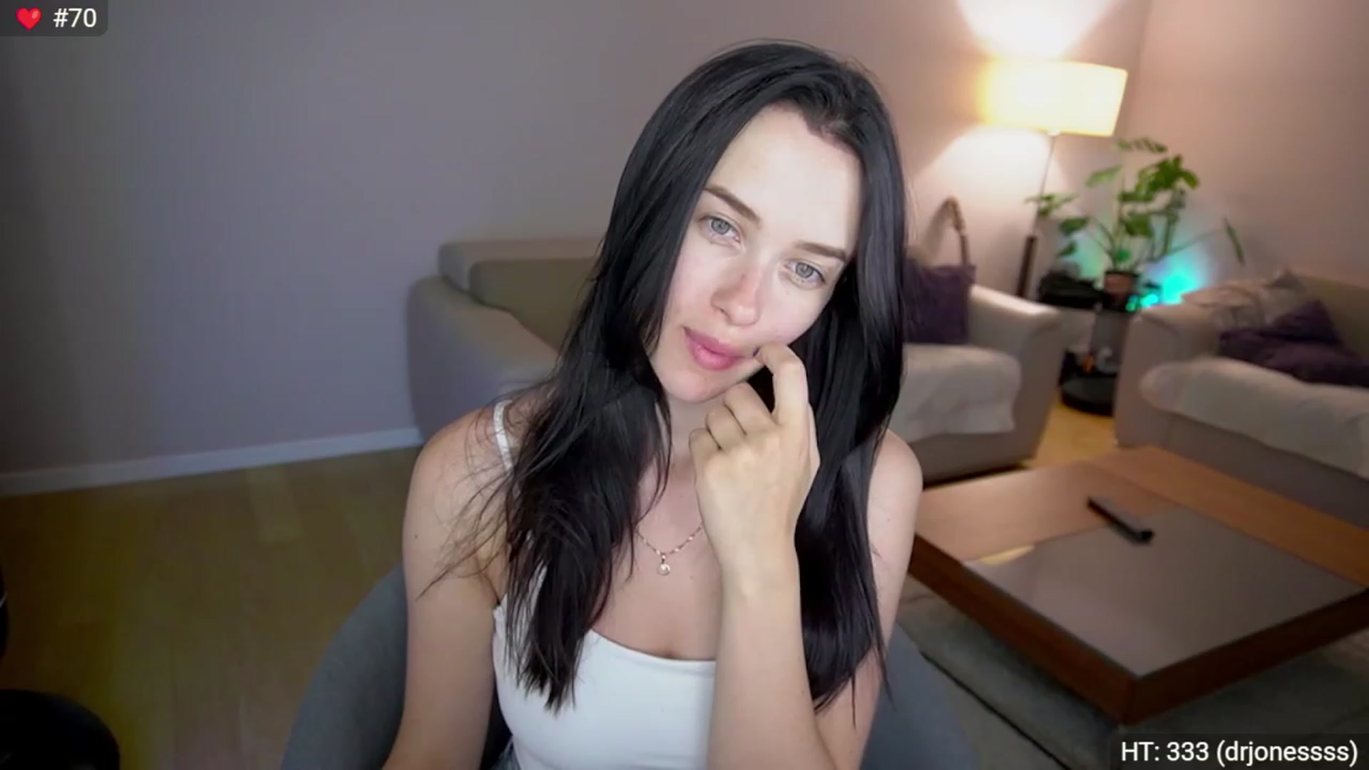 Gallery image thumbnail from Kenaz6's myfreecams stream on, 08/01/2023, 02:32 image 3 of 20