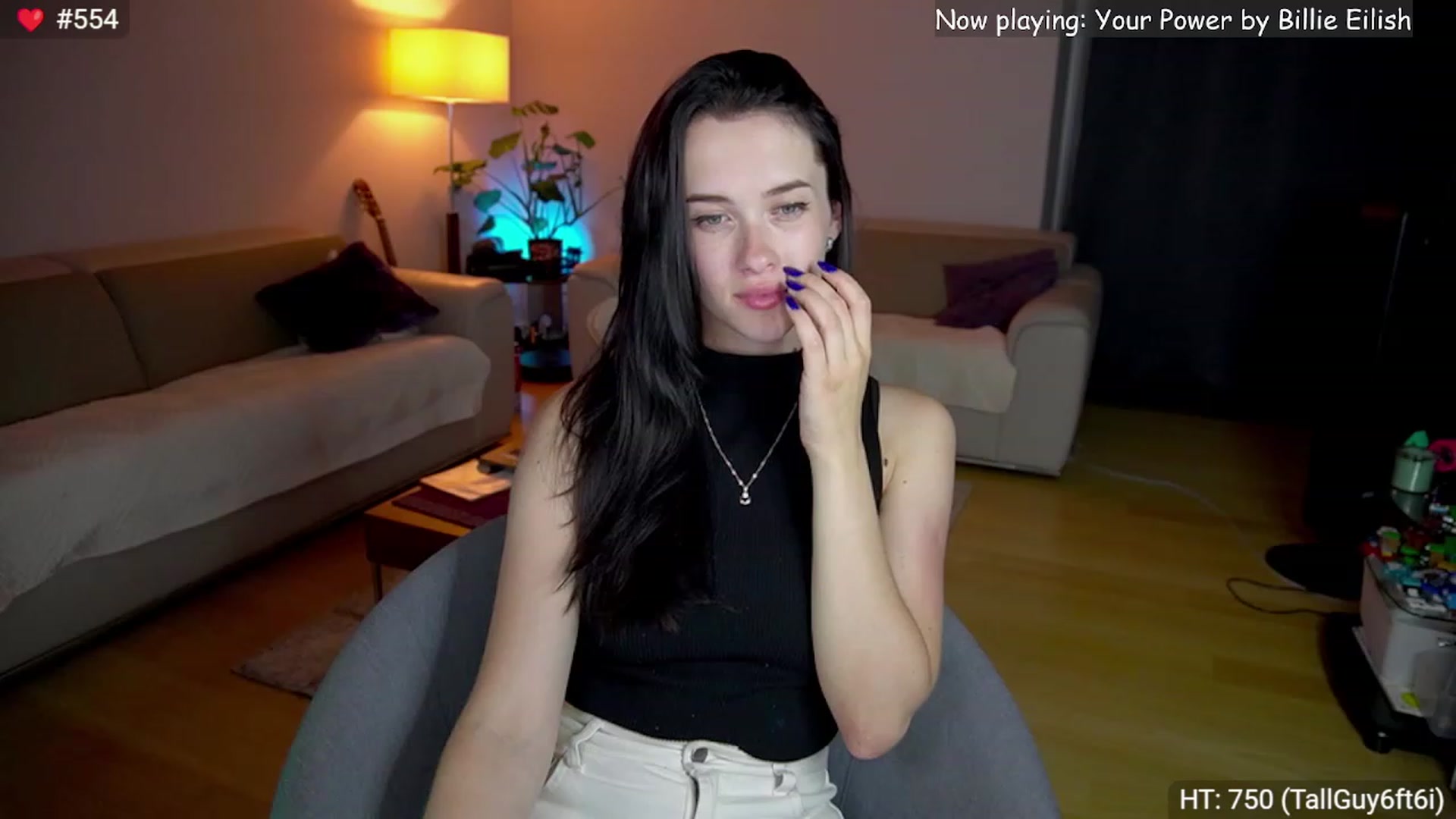 Gallery image thumbnail from Kenaz6's myfreecams stream on, 08/04/2023, 24:55 image 18 of 20