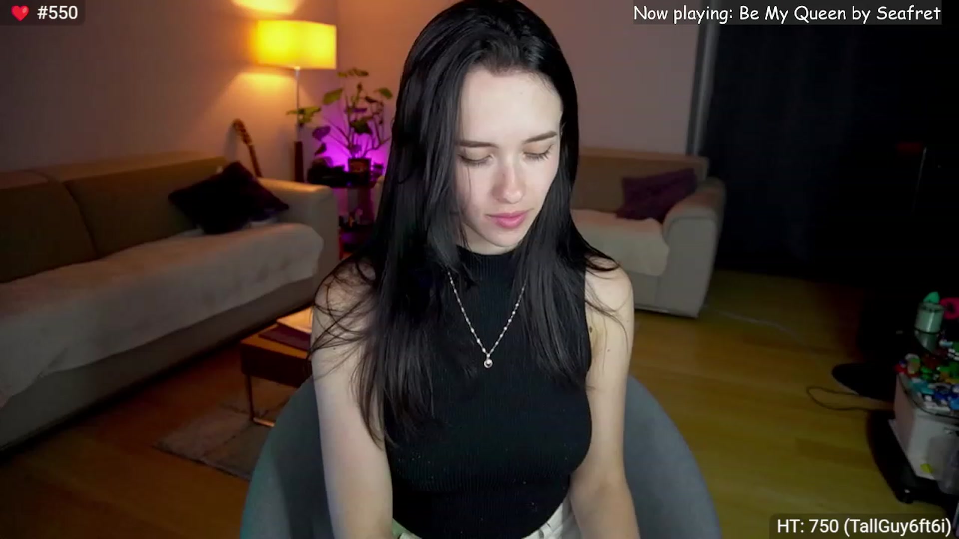Gallery image thumbnail from Kenaz6's myfreecams stream on, 08/04/2023, 24:55 image 13 of 20